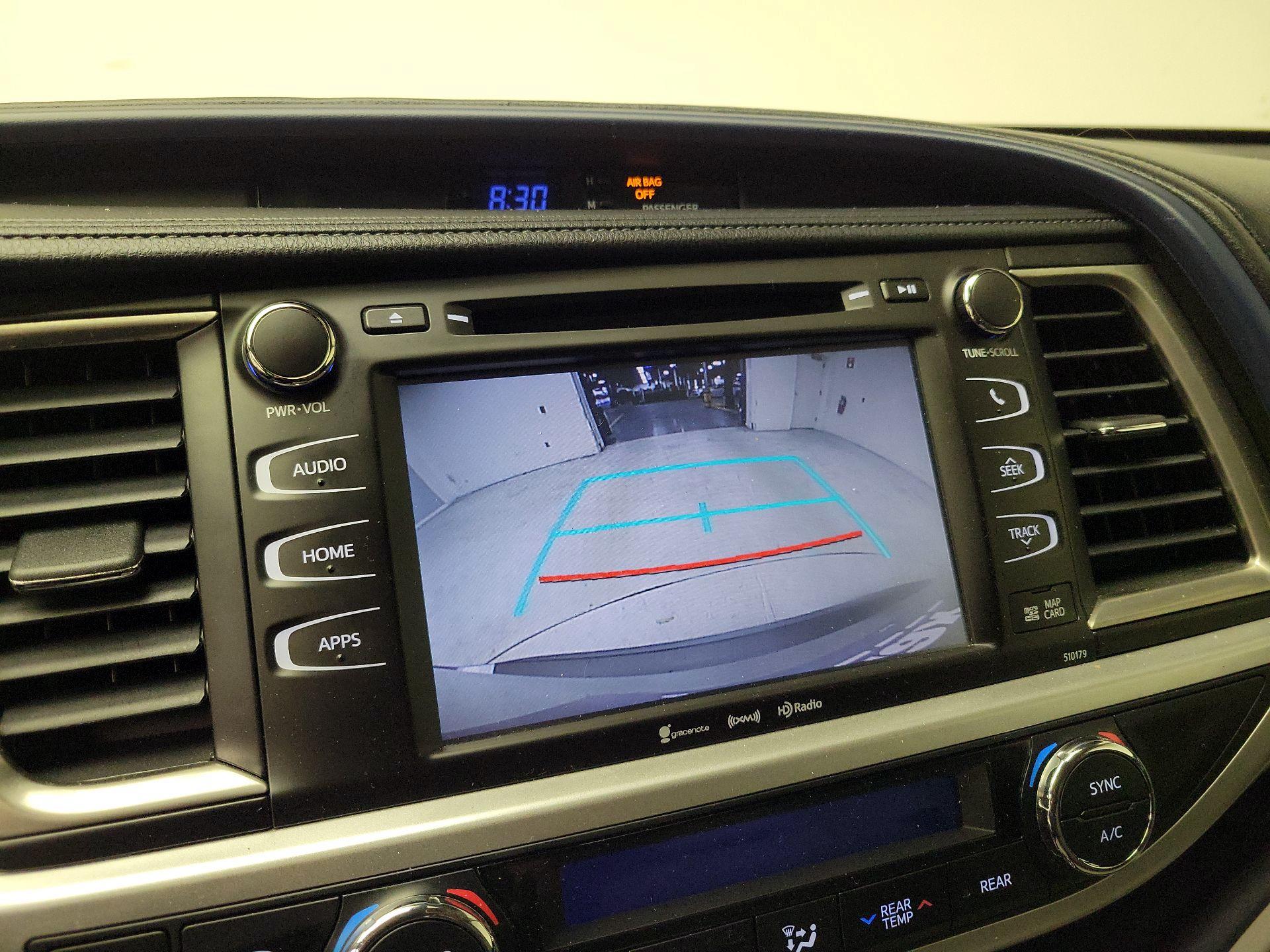 Thumbnail: 2018 Toyota Highlander - 15