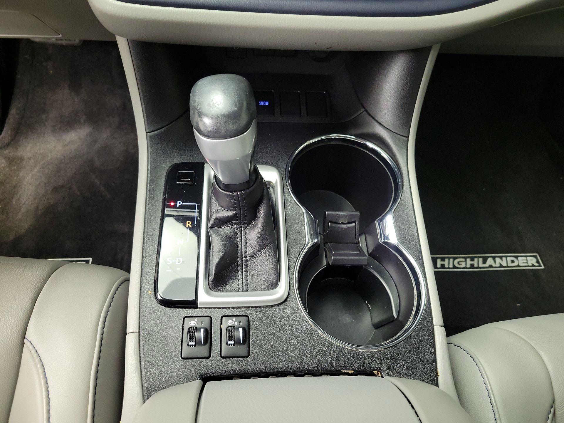 Thumbnail: 2018 Toyota Highlander - 18