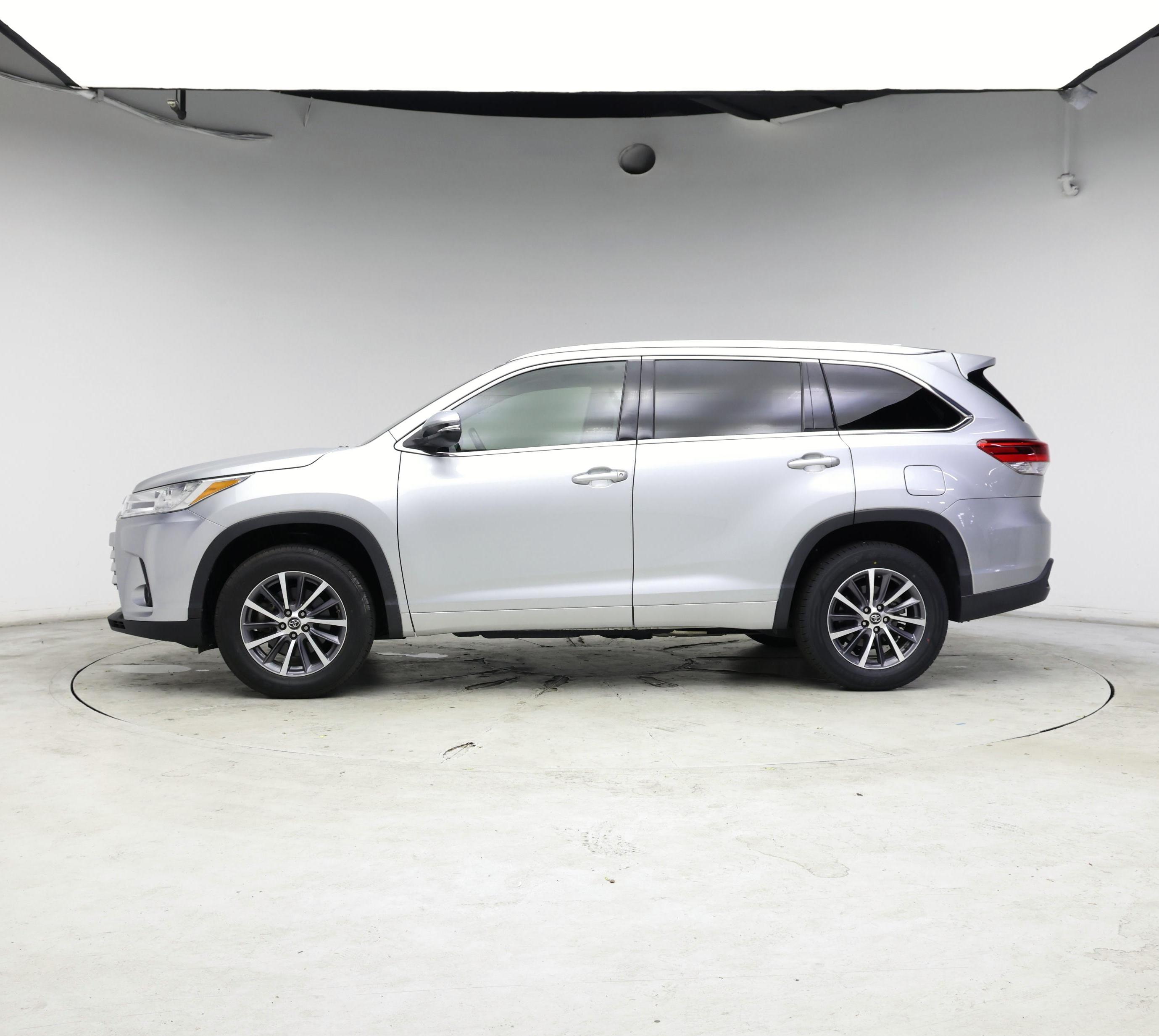 Thumbnail: 2018 Toyota Highlander - 3