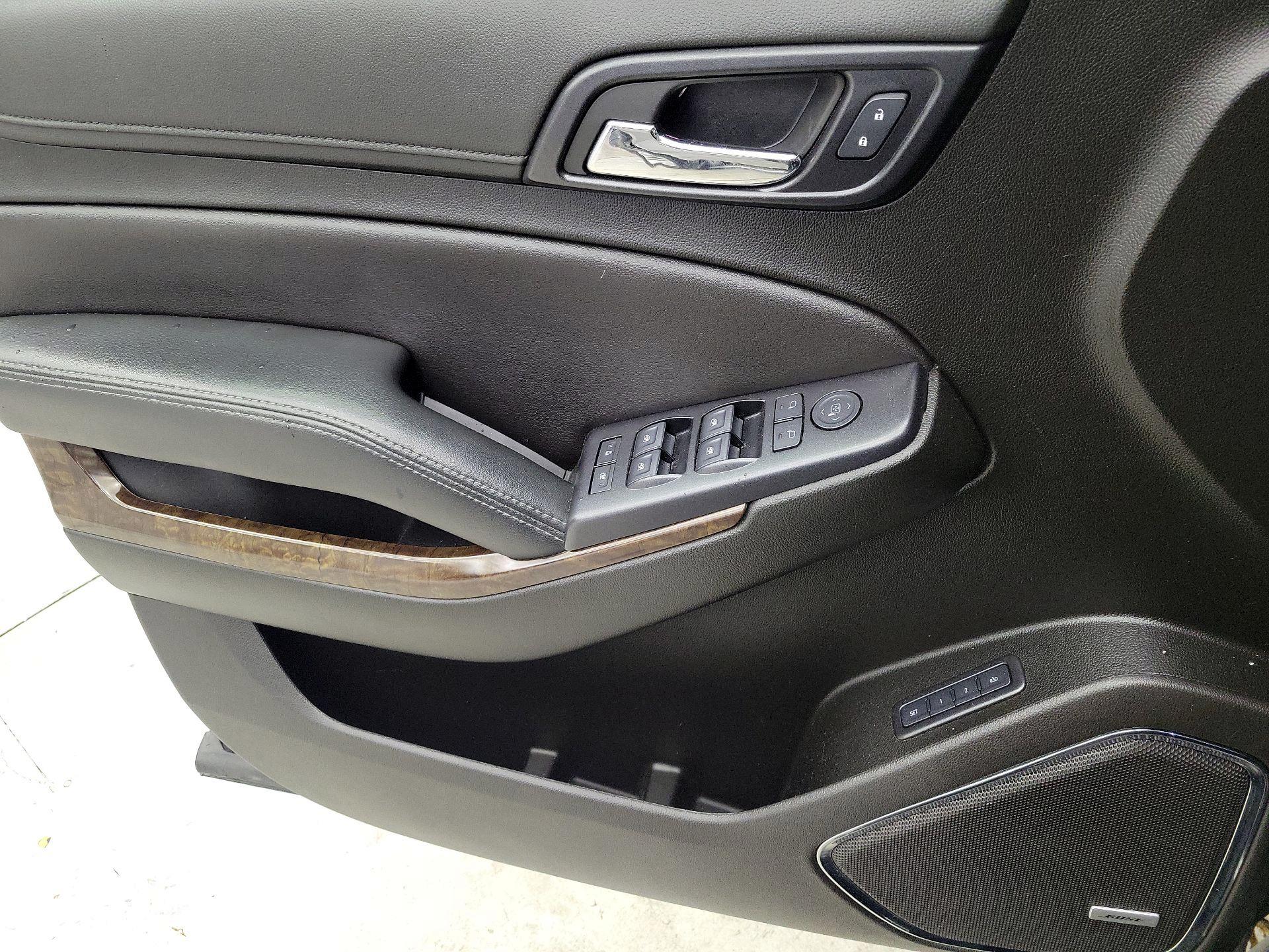 Thumbnail: 2020 Chevrolet Tahoe - 12