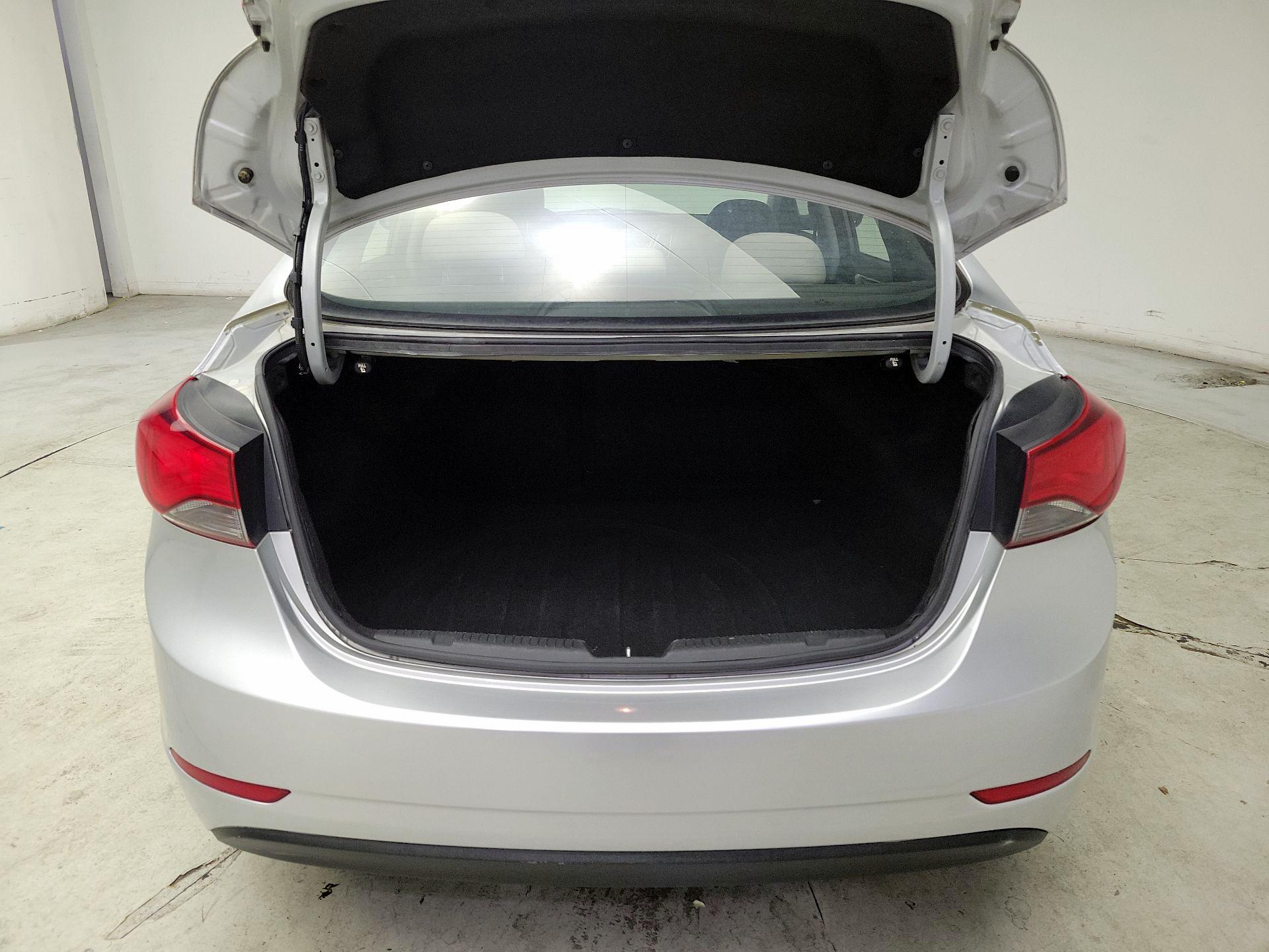 Thumbnail: 2016 Hyundai Elantra - 19