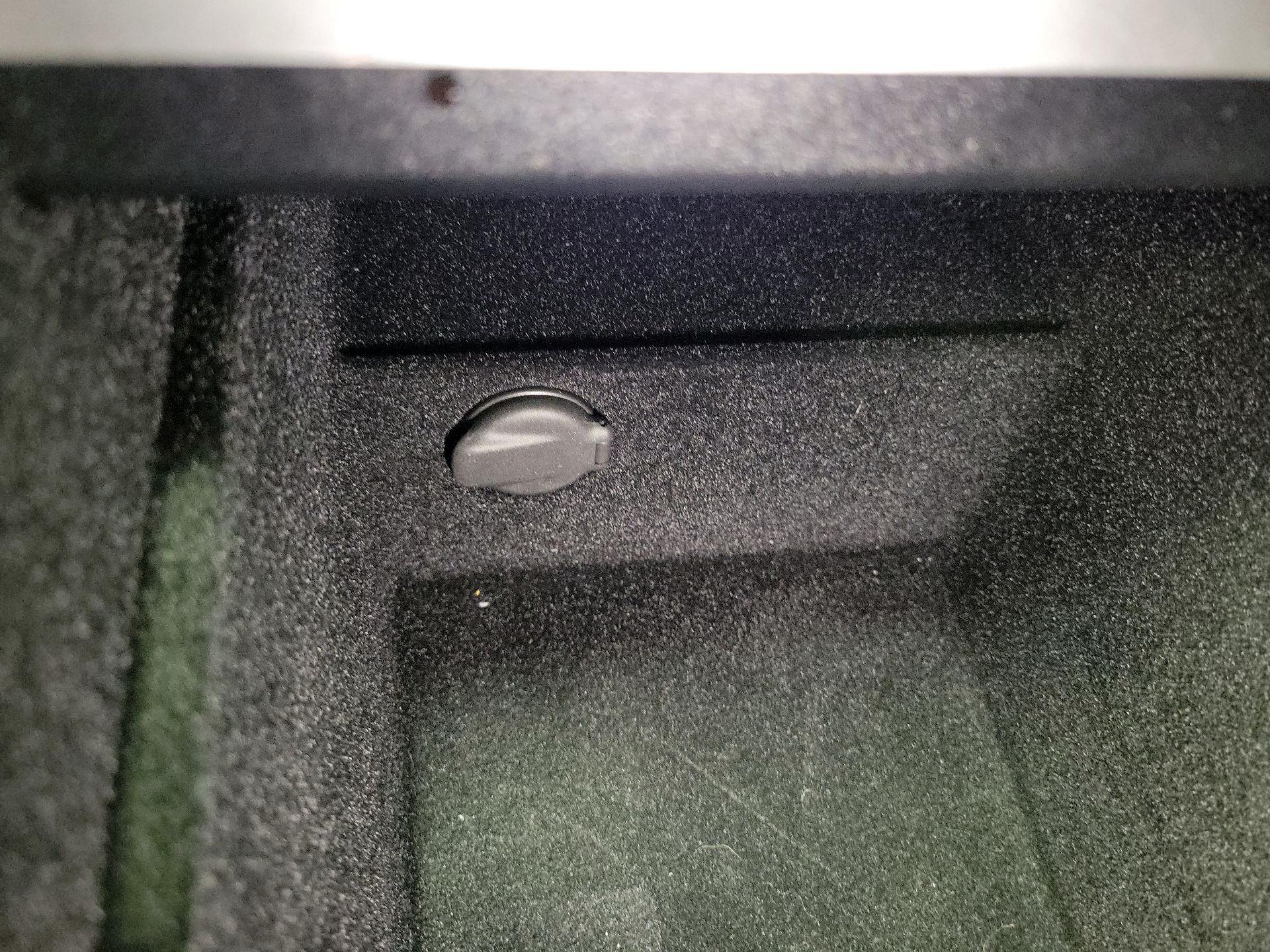 Thumbnail: 2025 Tesla Model 3 - 18