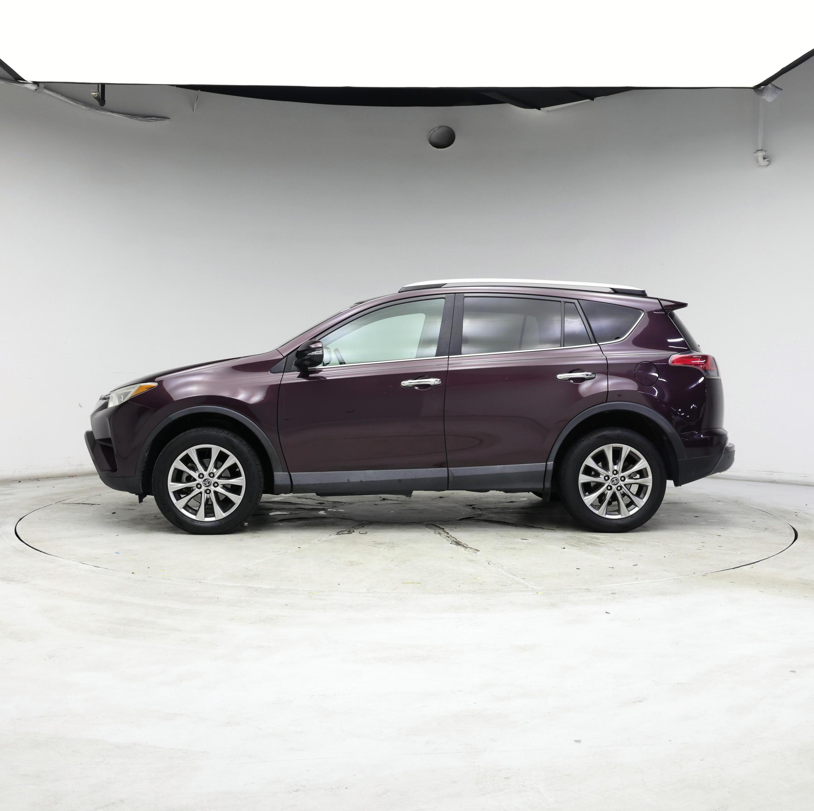 Thumbnail: 2016 Toyota RAV4 - 3