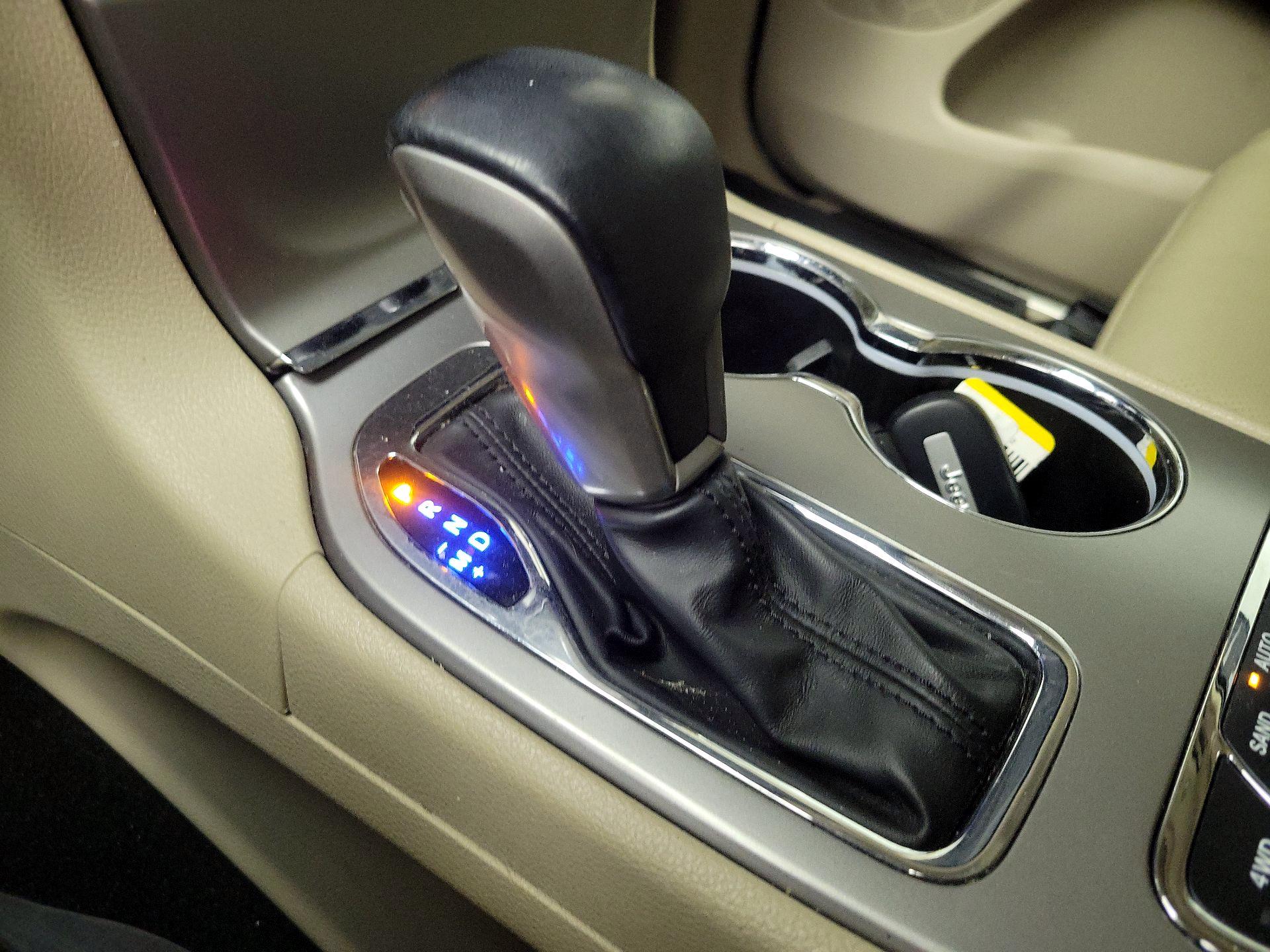 Thumbnail: 2021 Jeep Grand Cherokee - 17