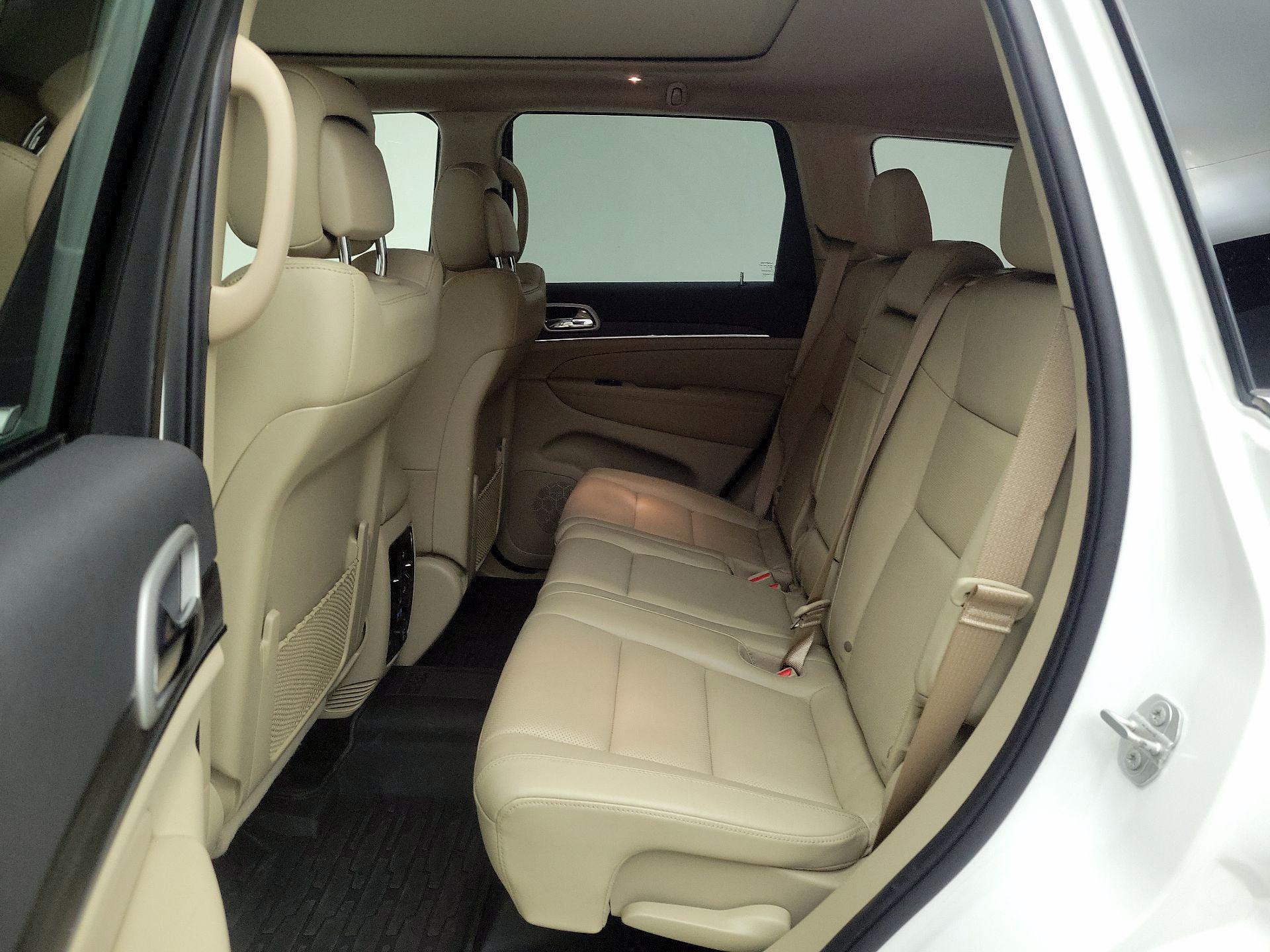 Thumbnail: 2021 Jeep Grand Cherokee - 20