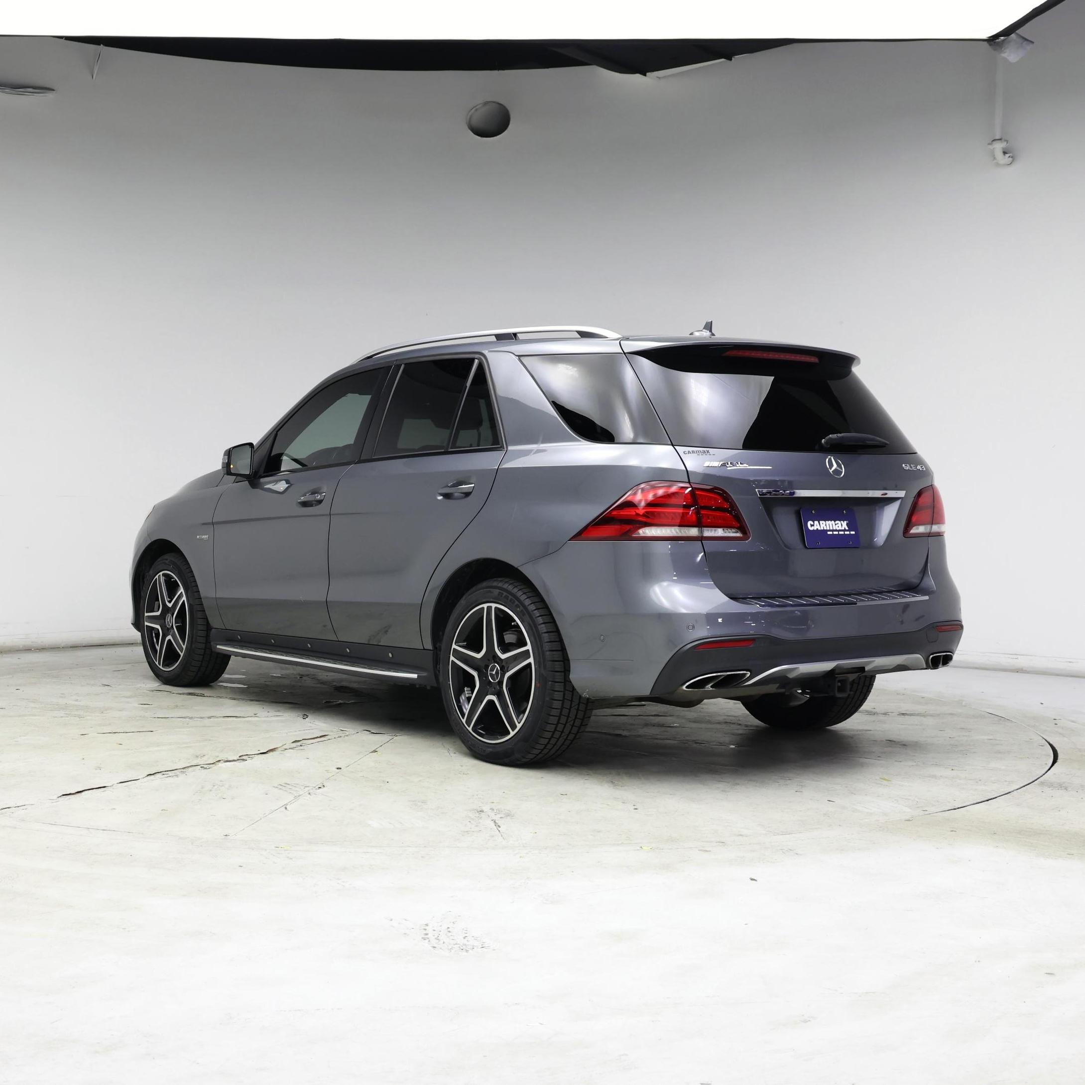 Thumbnail: 2017 Mercedes-Benz GLE - 2