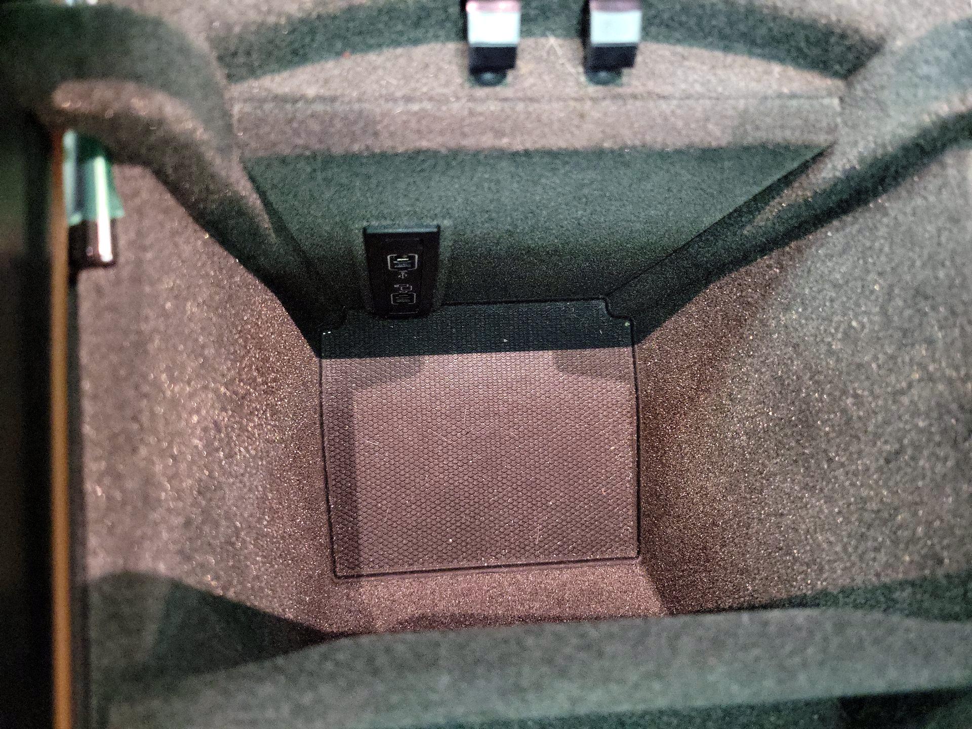 Thumbnail: 2017 Mercedes-Benz GLE - 19