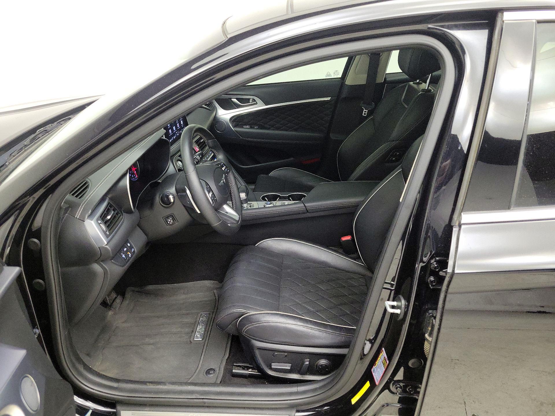 Thumbnail: 2020 Genesis G70 - 11