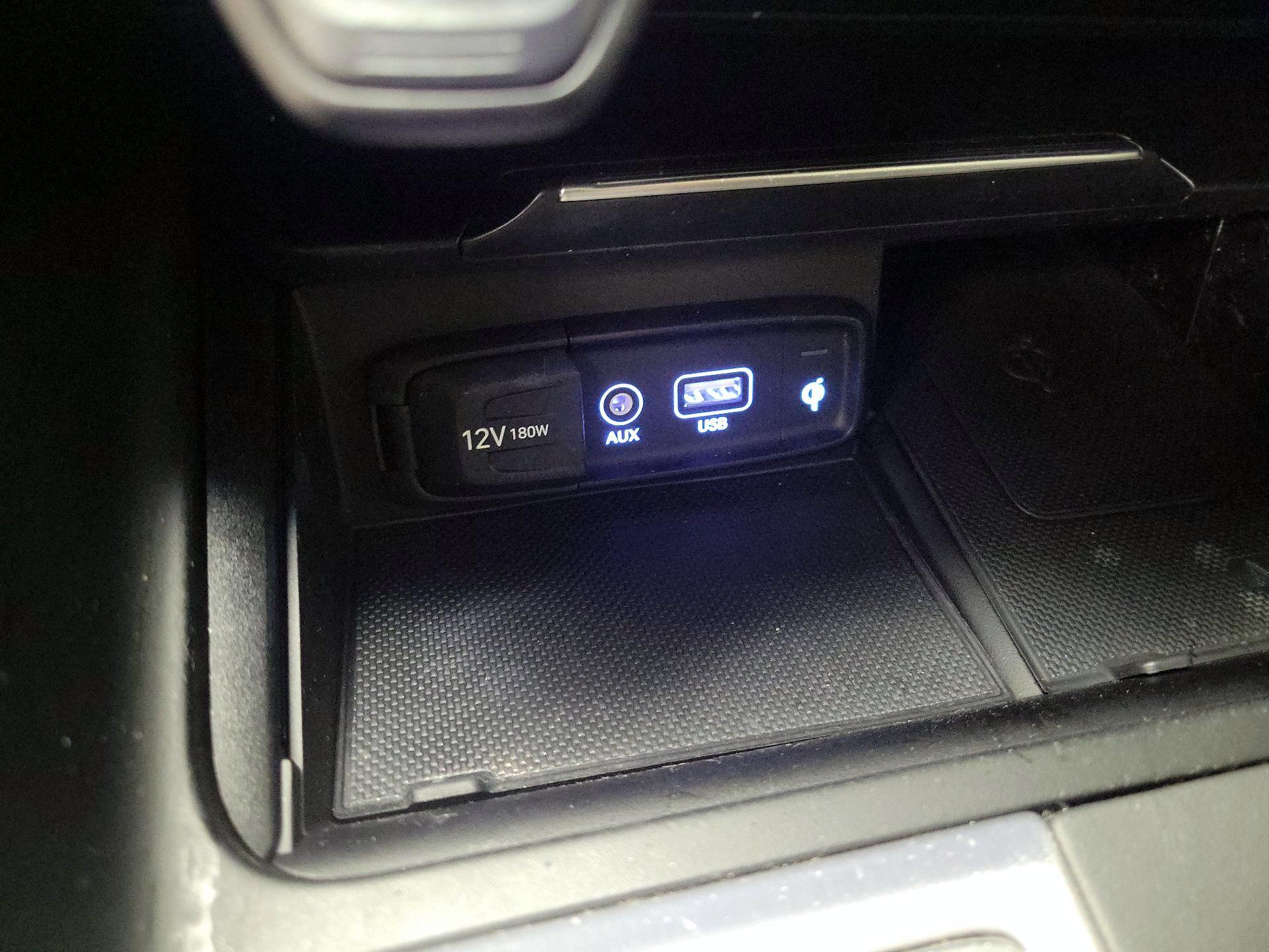 Thumbnail: 2020 Genesis G70 - 19