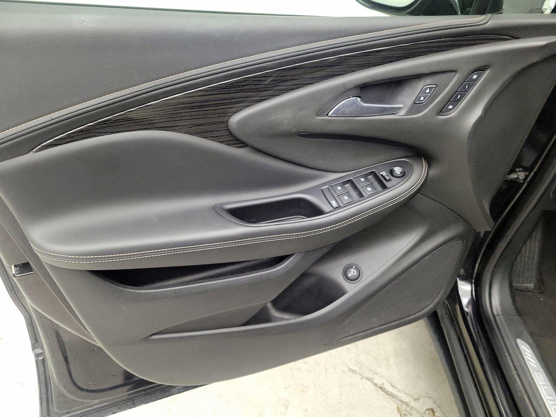 Thumbnail: 2017 Buick Envision - 12