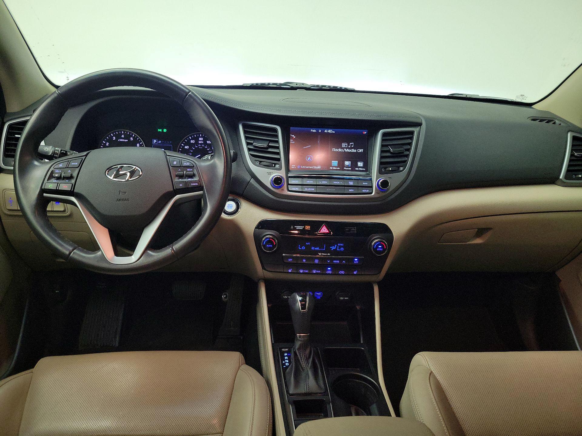 Thumbnail: 2016 Hyundai Tucson - 9