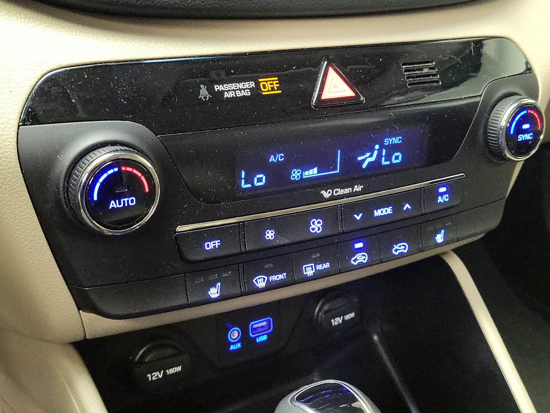 Thumbnail: 2016 Hyundai Tucson - 16