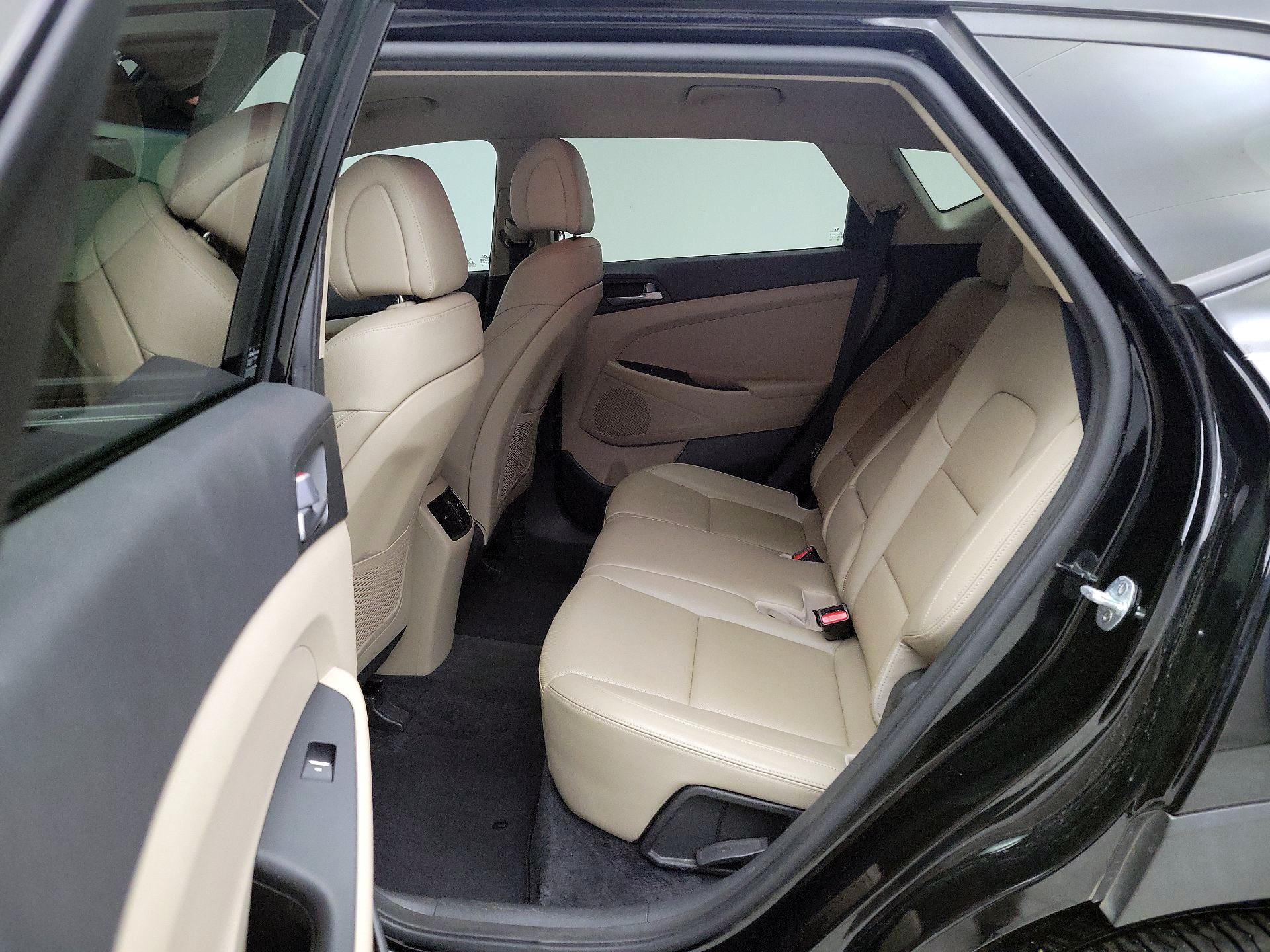 Thumbnail: 2016 Hyundai Tucson - 19