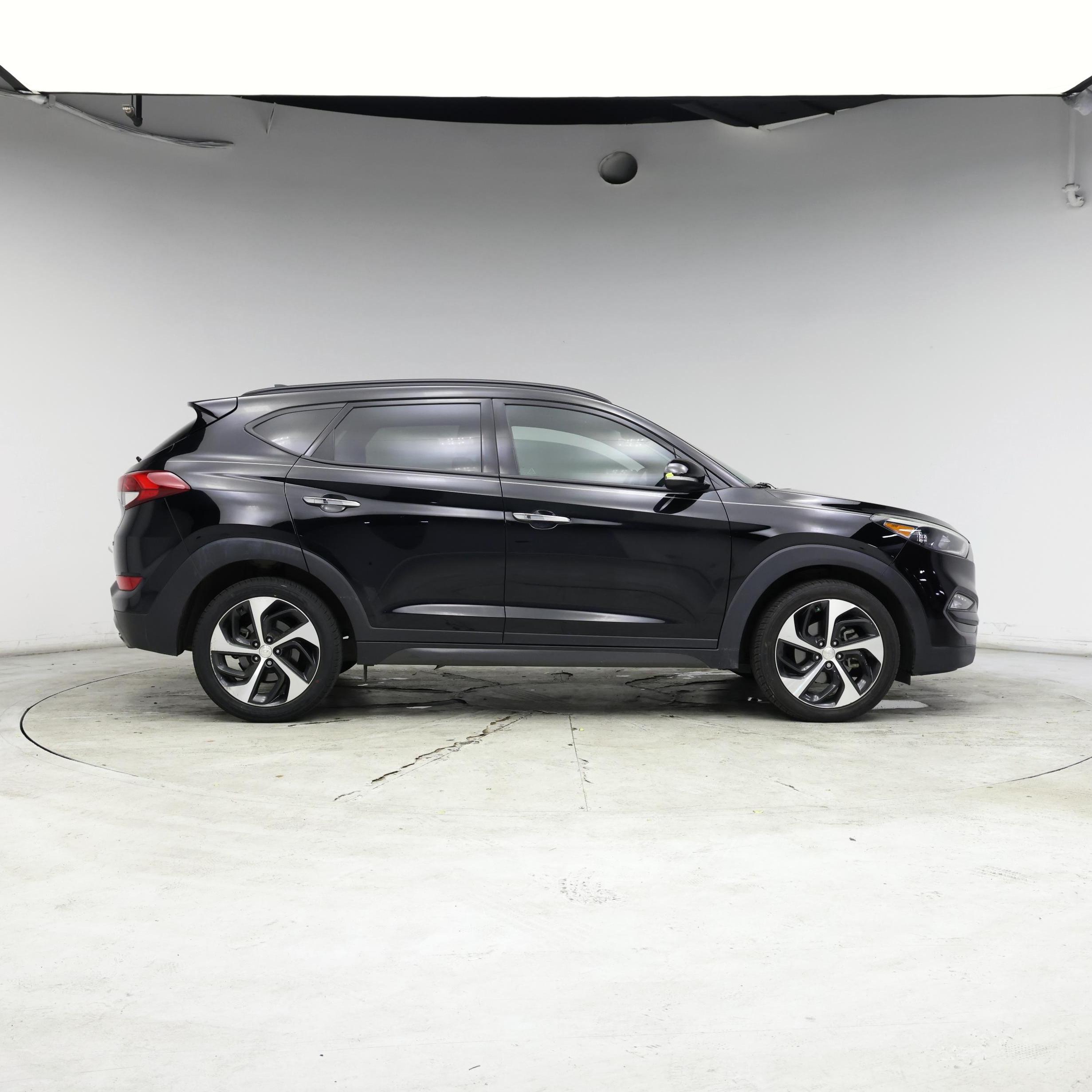 Thumbnail: 2016 Hyundai Tucson - 7