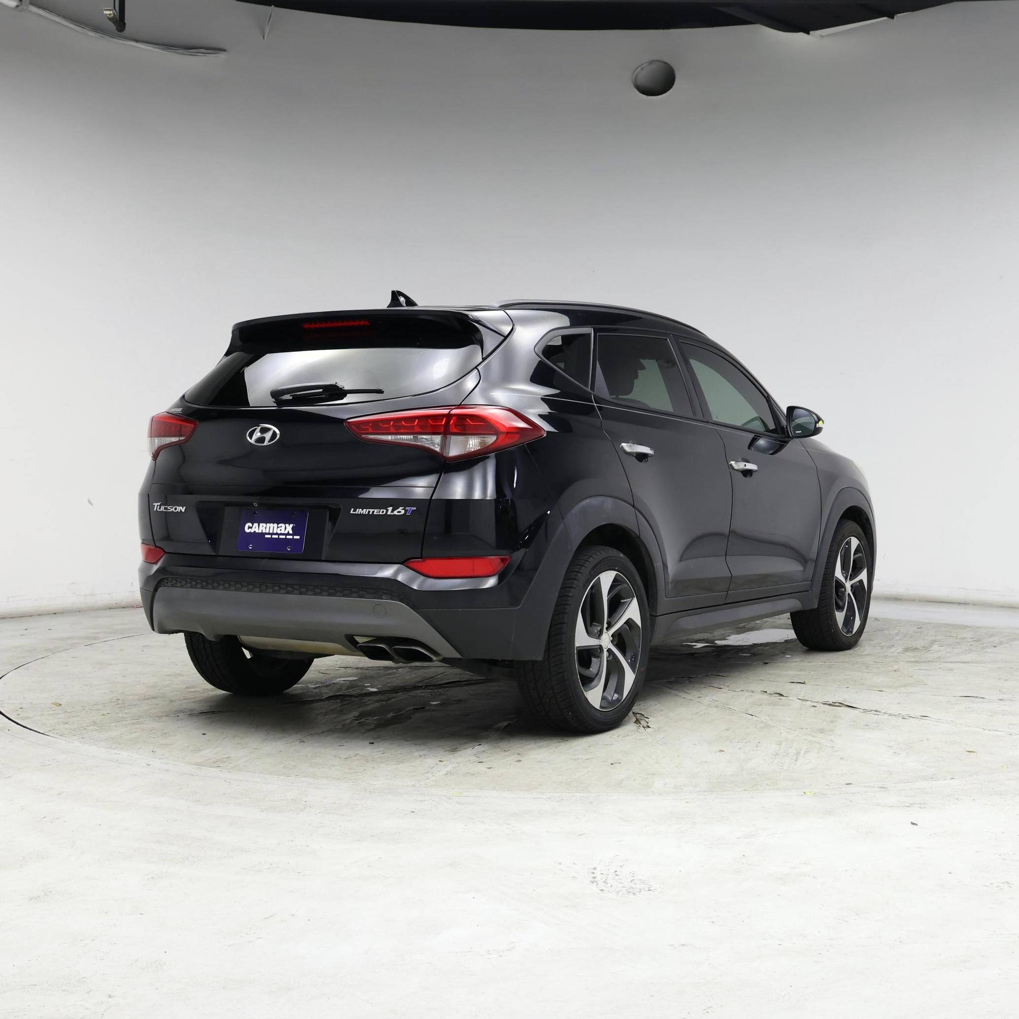 Thumbnail: 2016 Hyundai Tucson - 8