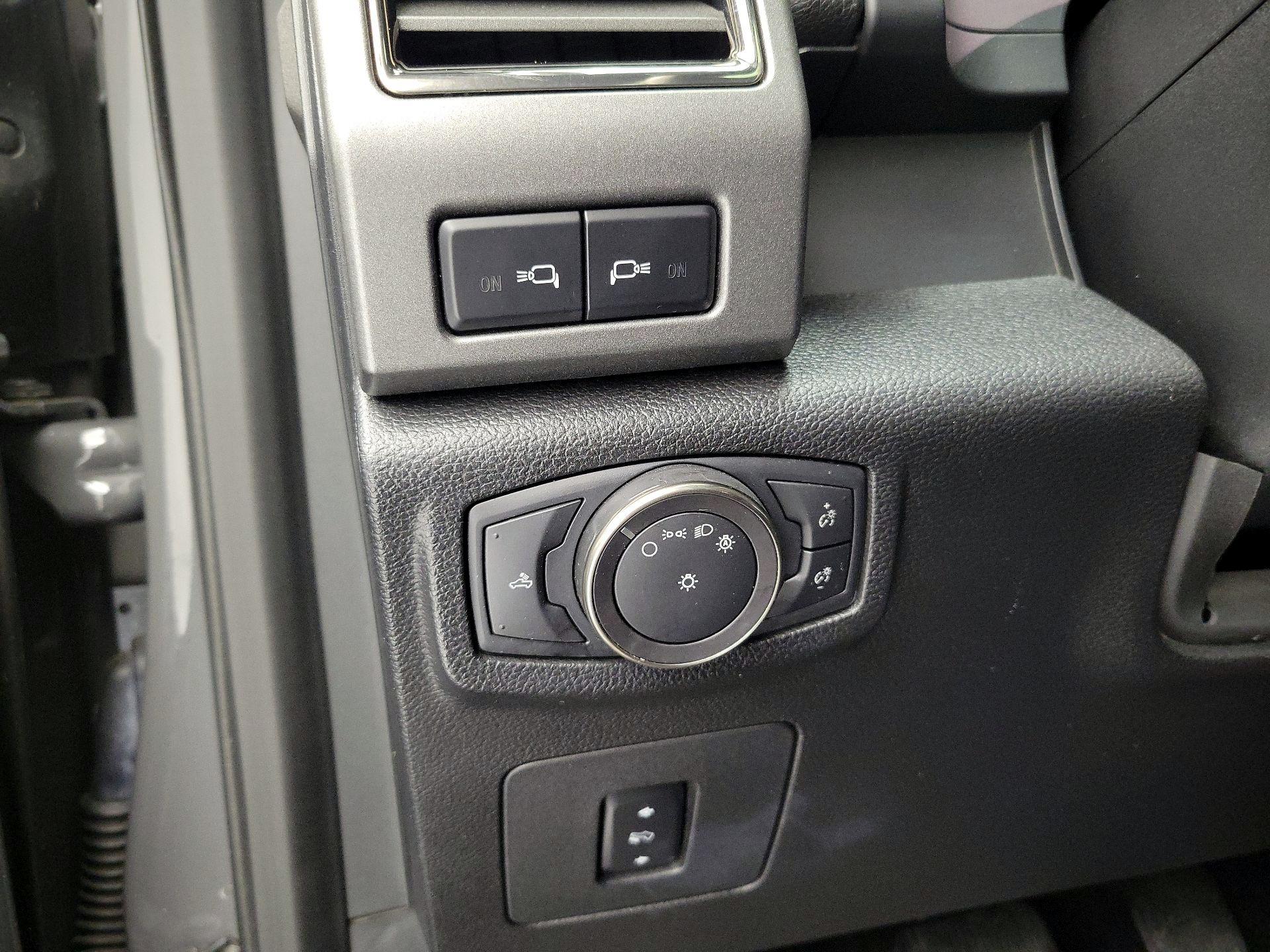 Thumbnail: 2018 Ford F-150 - 13