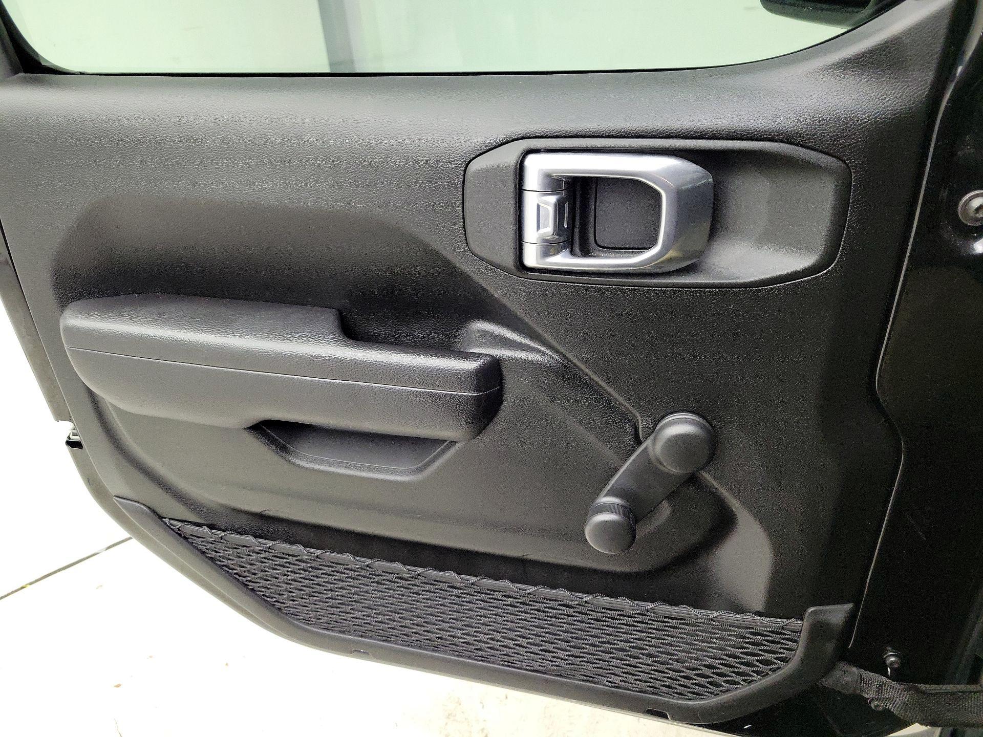 Thumbnail: 2022 Jeep Gladiator - 12