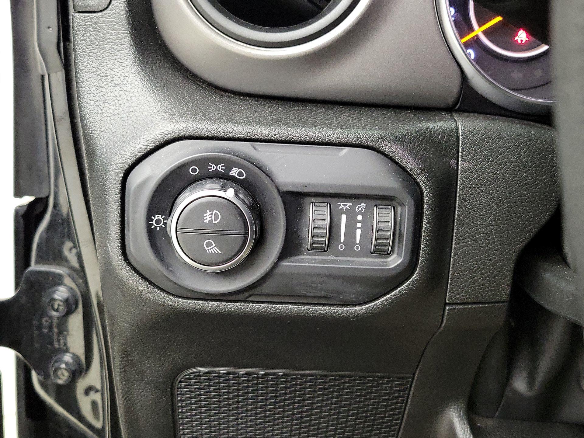 Thumbnail: 2022 Jeep Gladiator - 13