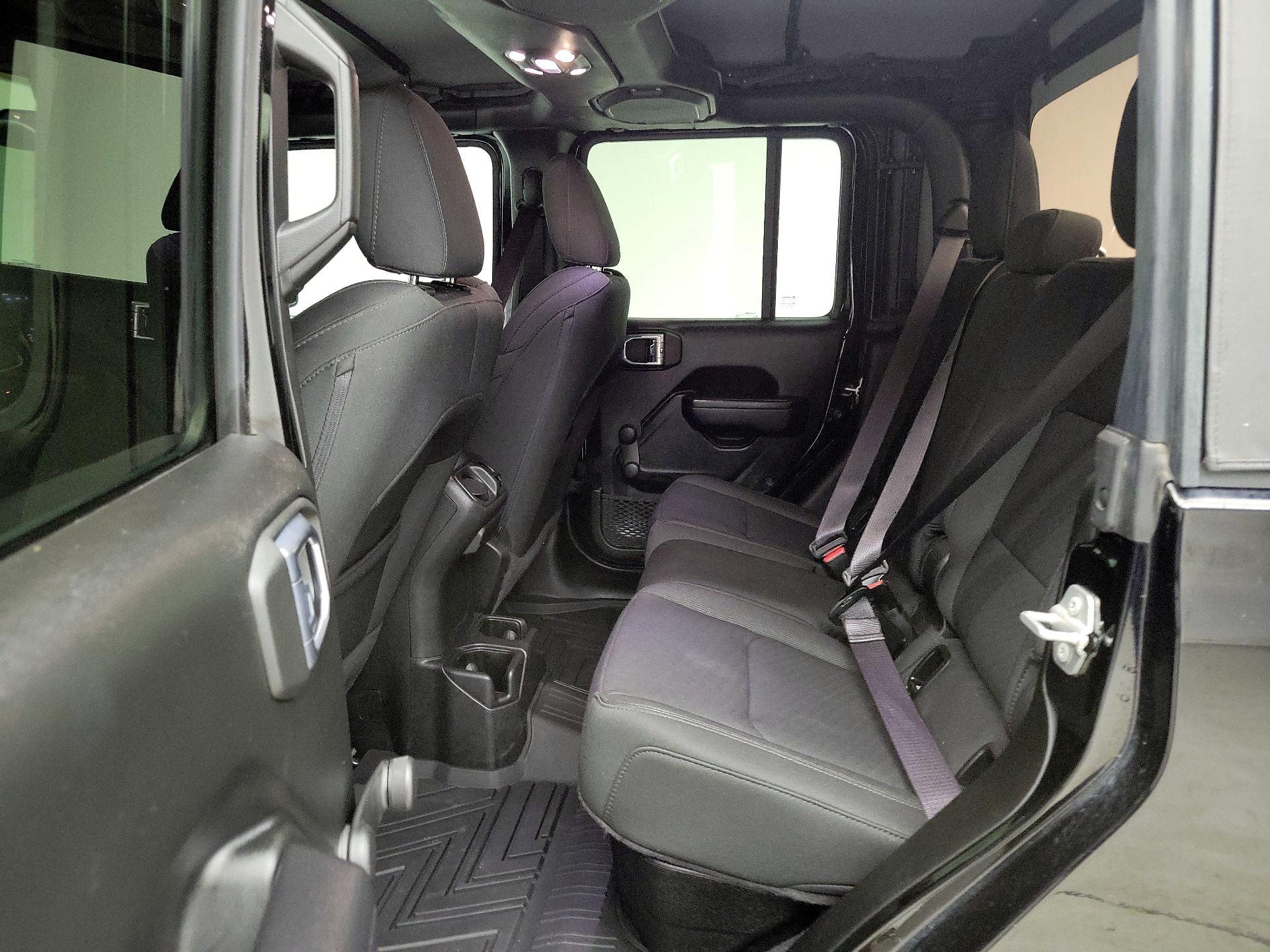 Thumbnail: 2022 Jeep Gladiator - 19