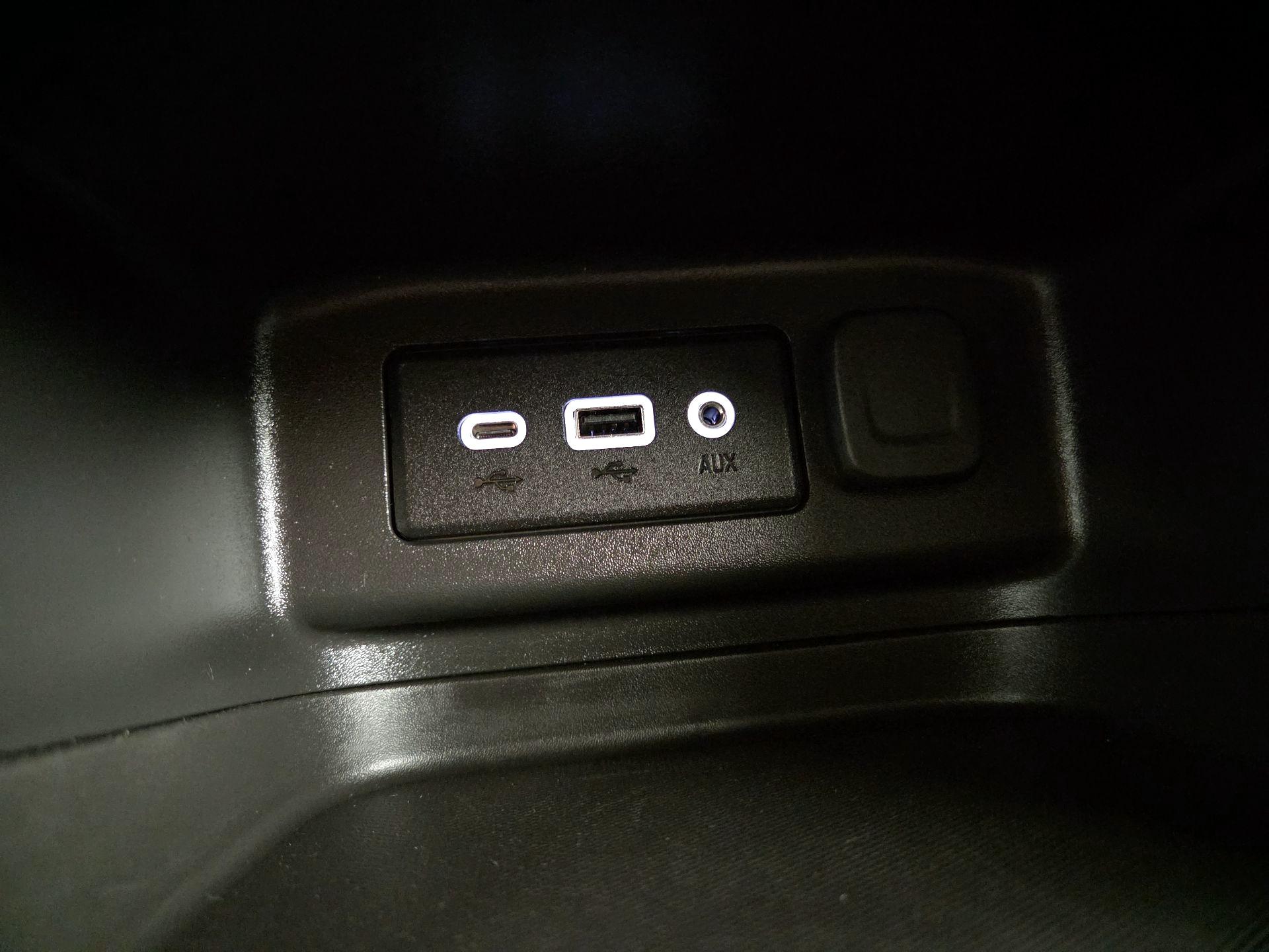 Thumbnail: 2023 Chevrolet Equinox - 18