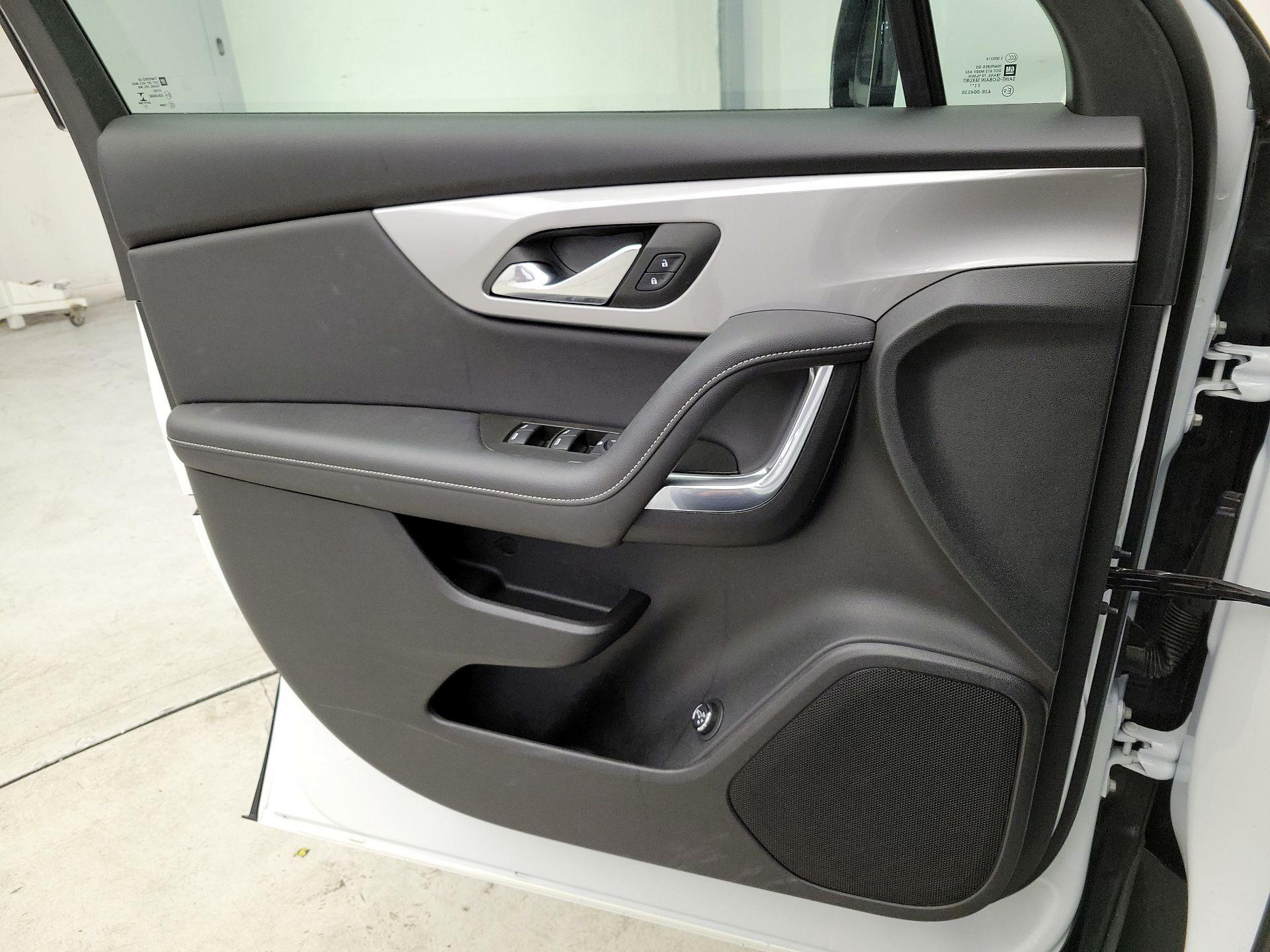 Thumbnail: 2023 Chevrolet Blazer - 12