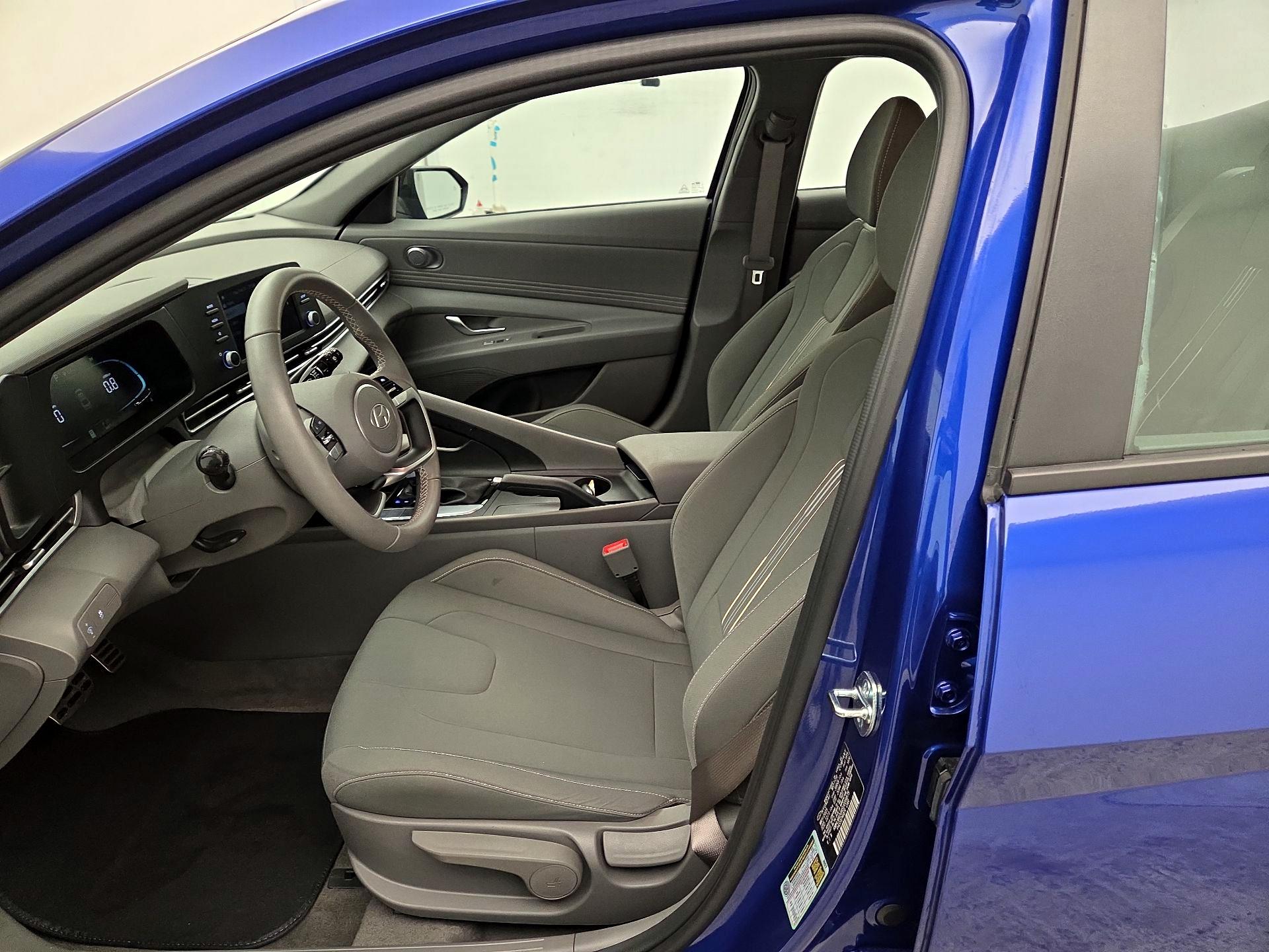 Thumbnail: 2025 Hyundai Elantra - 11