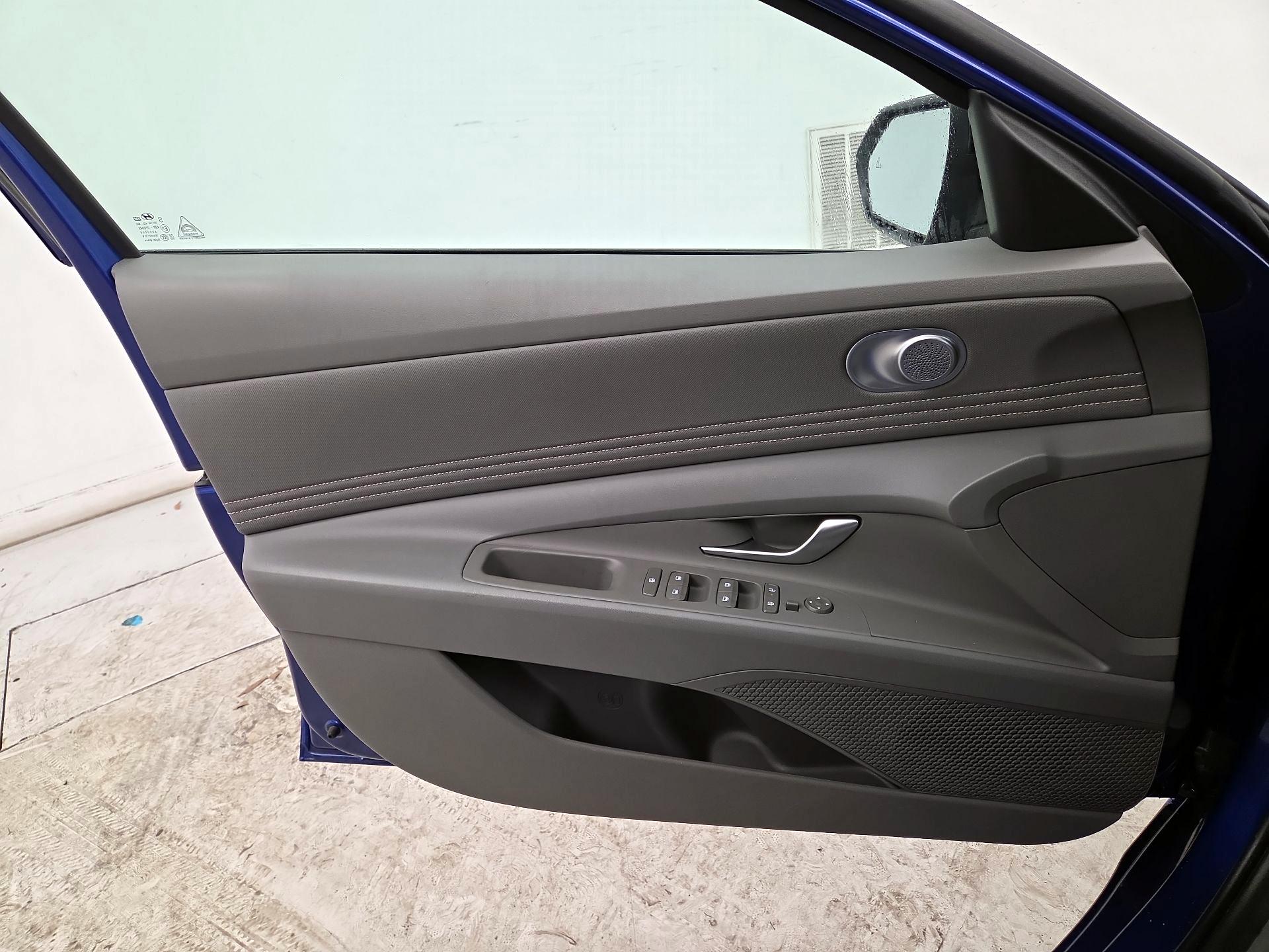 Thumbnail: 2025 Hyundai Elantra - 12