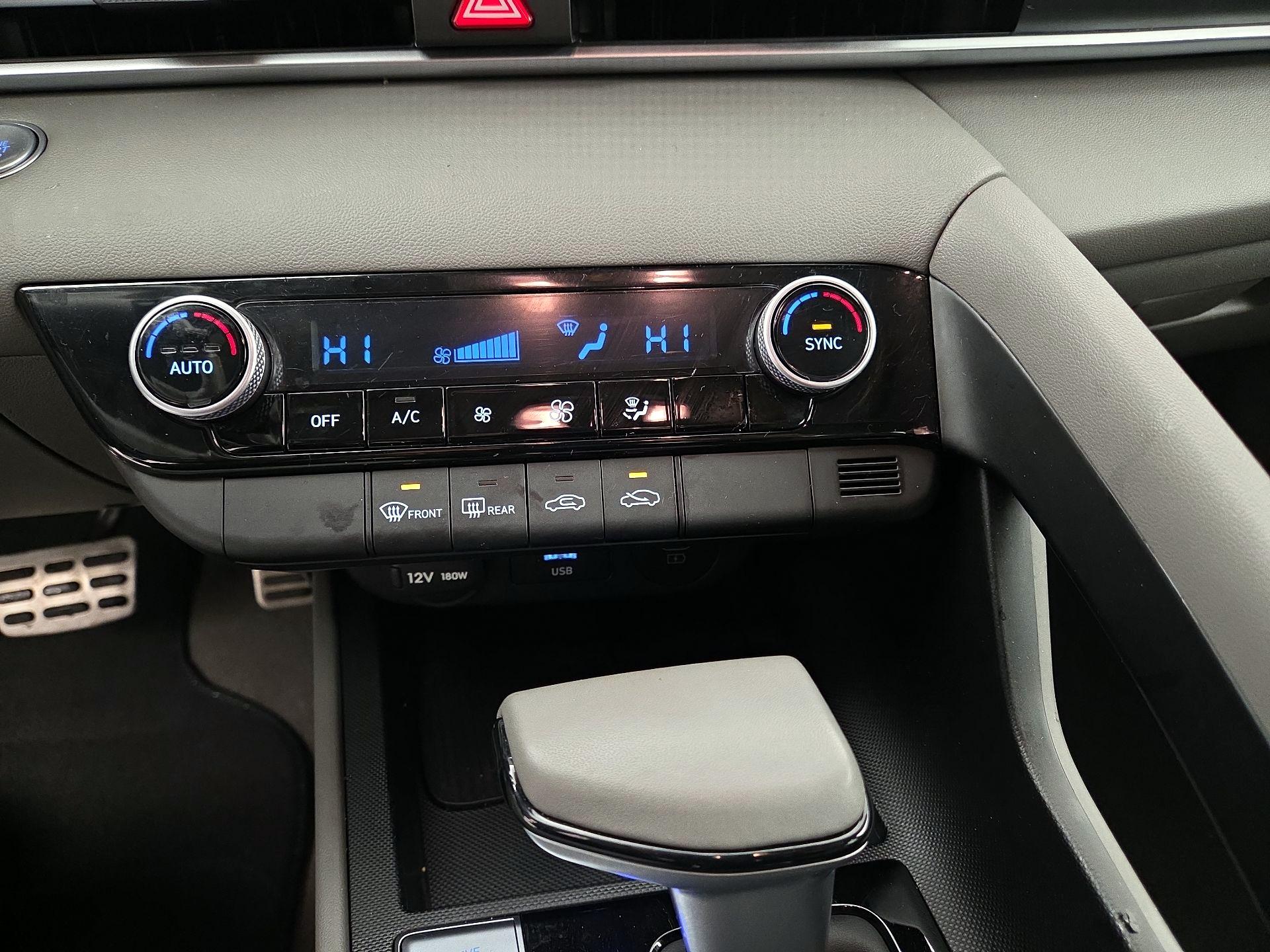 Thumbnail: 2025 Hyundai Elantra - 16