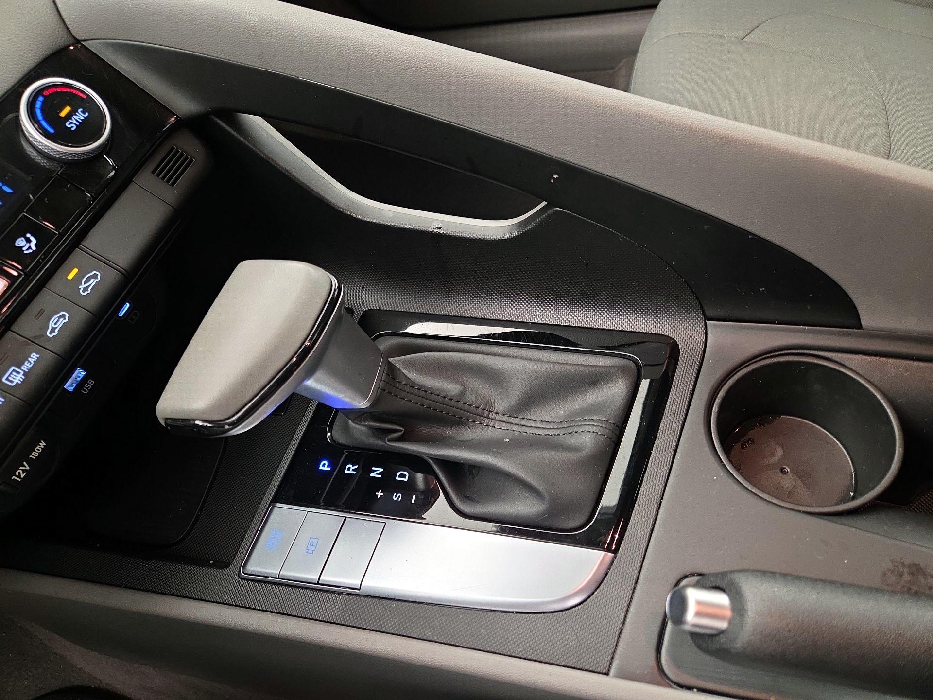 Thumbnail: 2025 Hyundai Elantra - 17