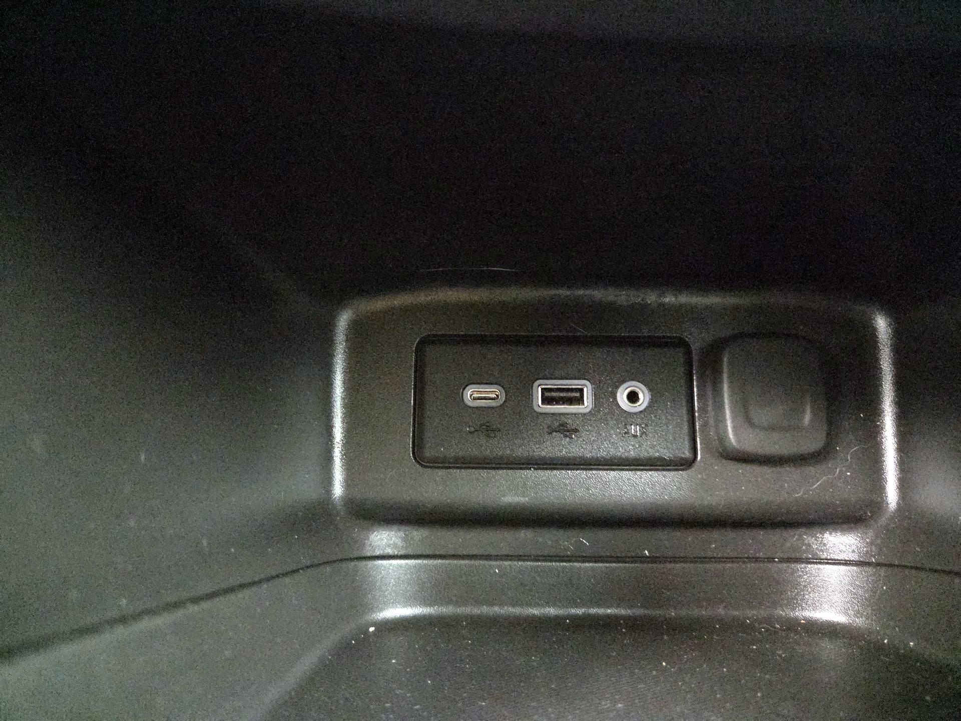 Thumbnail: 2024 Chevrolet Equinox - 18