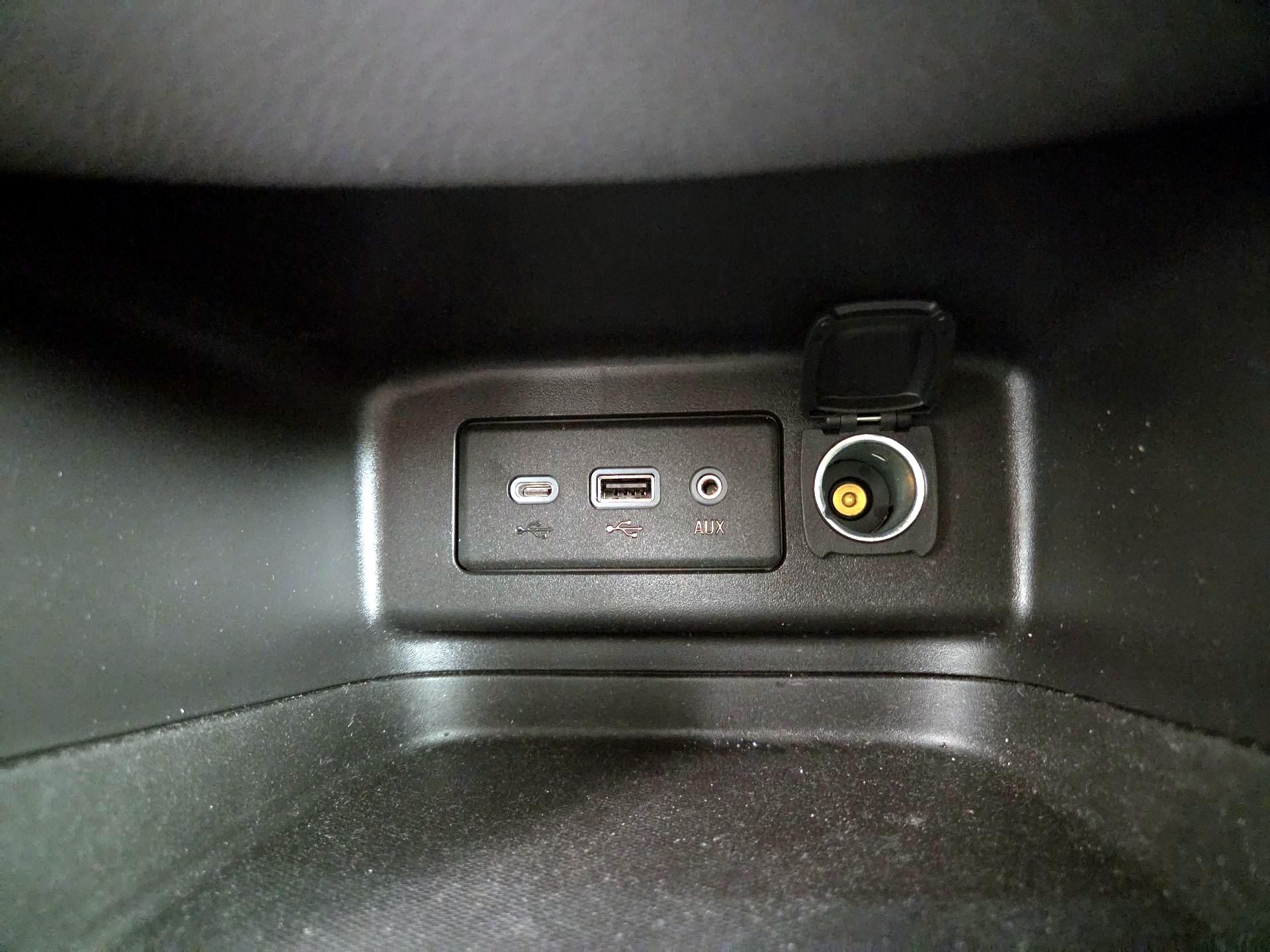 Thumbnail: 2024 Chevrolet Equinox - 18