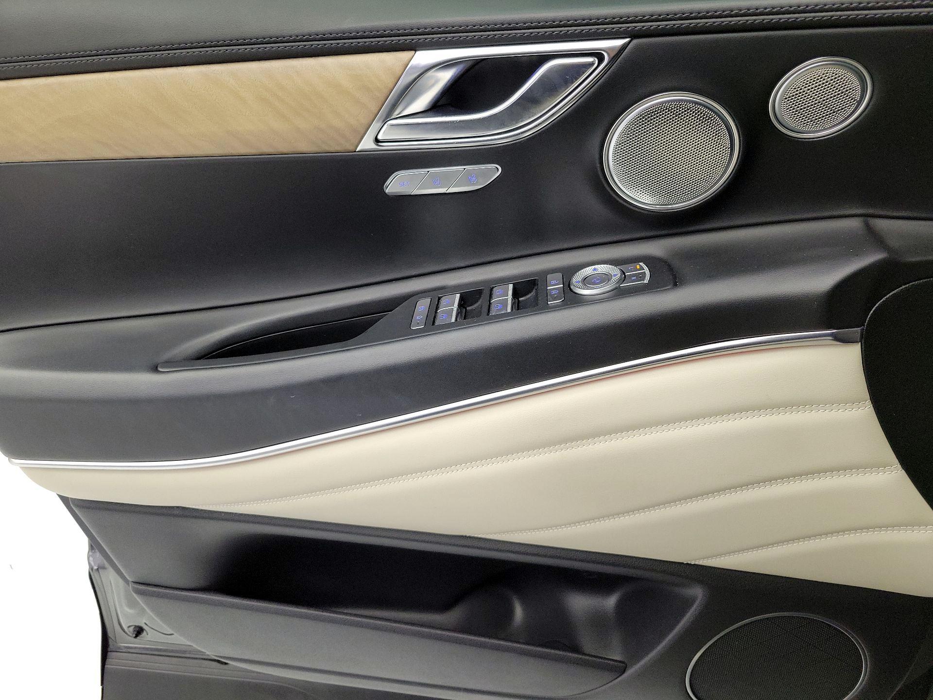 Thumbnail: 2023 Genesis GV80 - 12