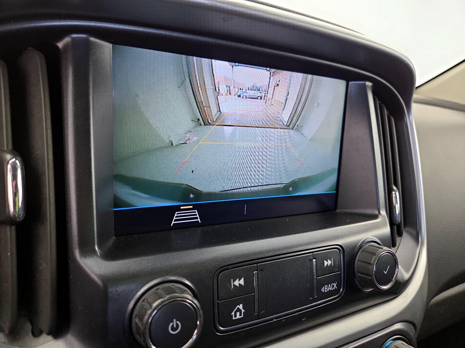 Thumbnail: 2022 Chevrolet Colorado - 14