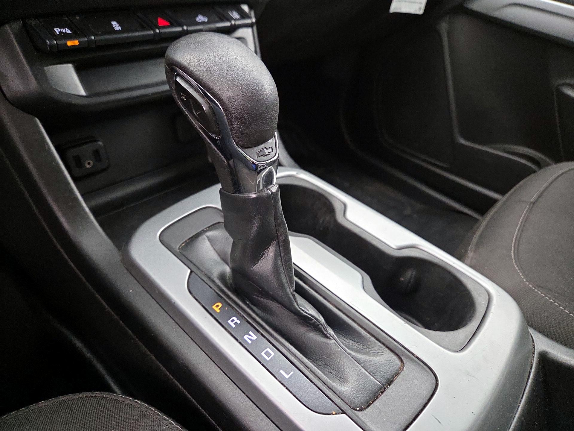 Thumbnail: 2022 Chevrolet Colorado - 17