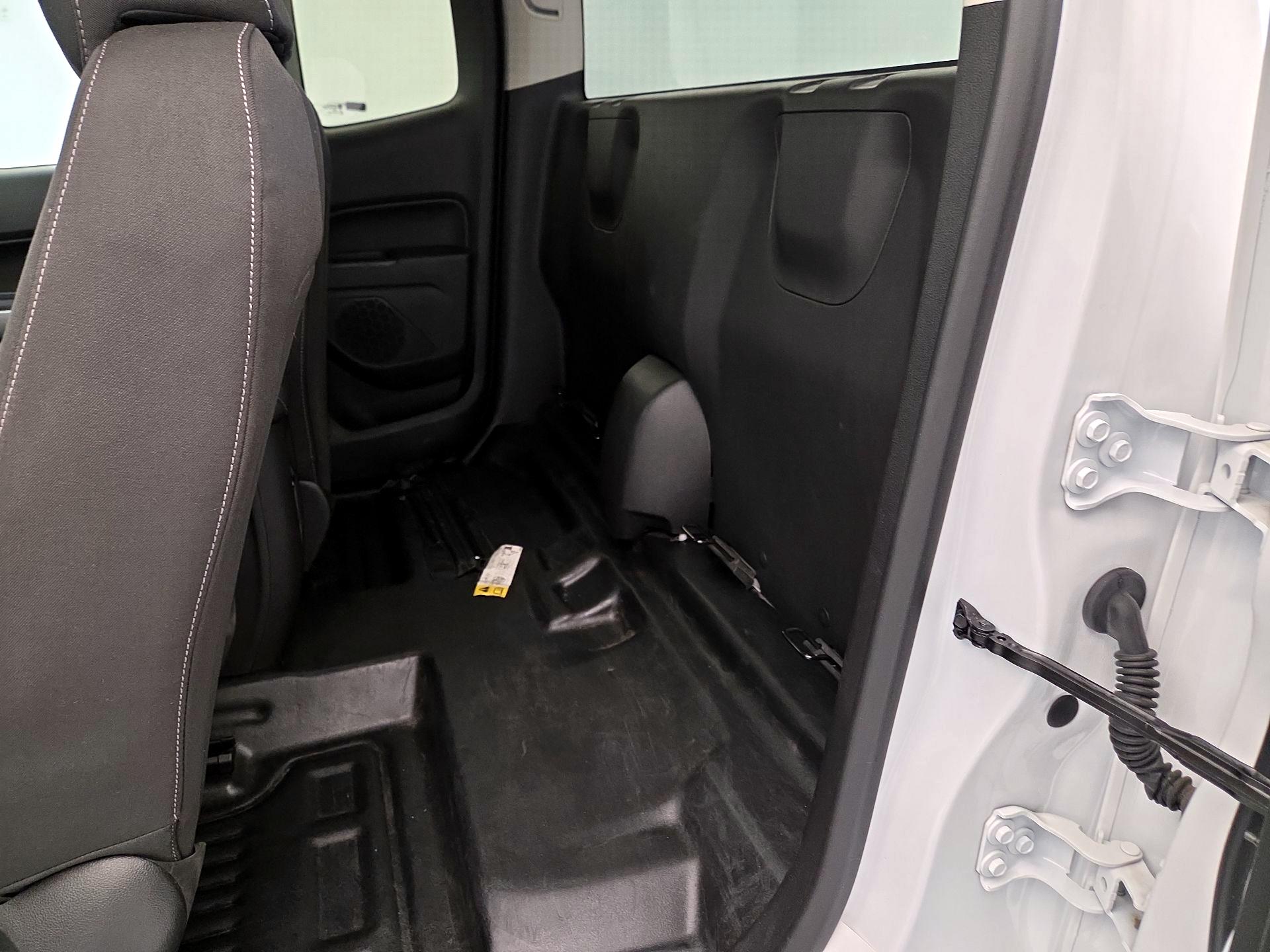 Thumbnail: 2022 Chevrolet Colorado - 19