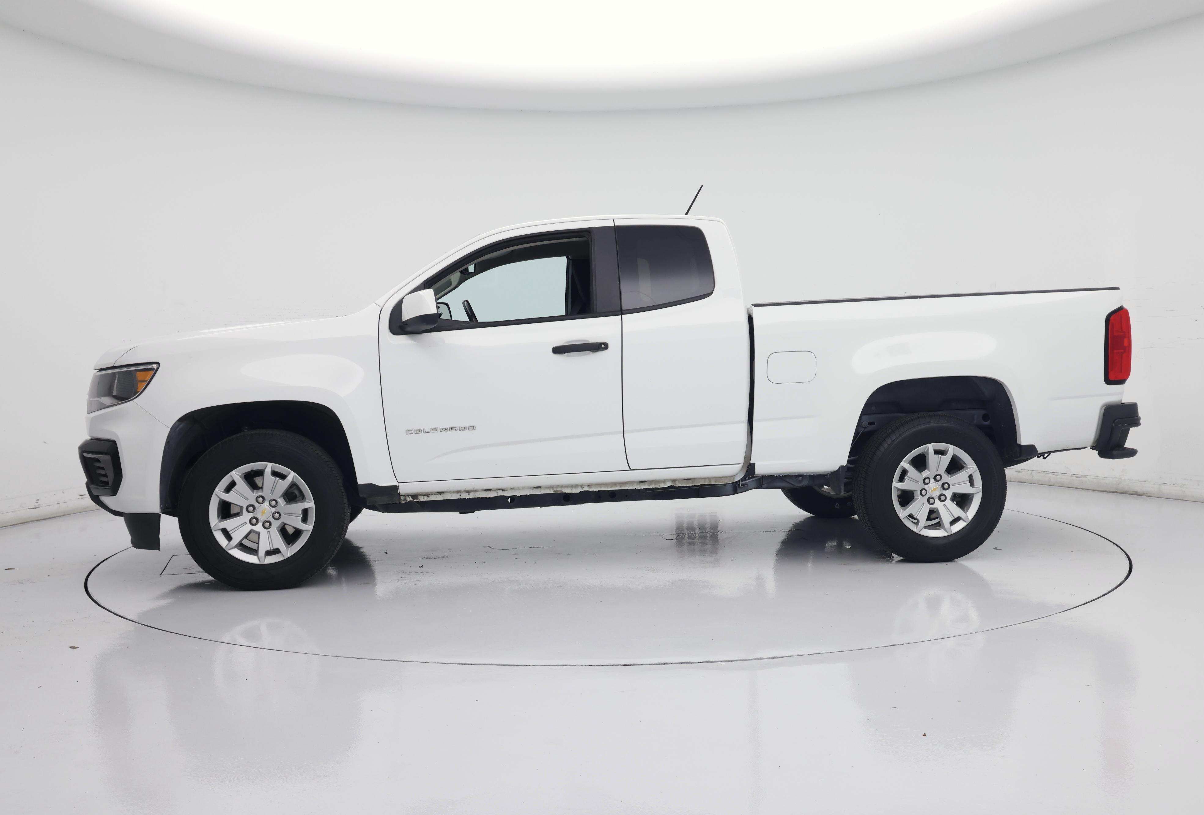 Thumbnail: 2022 Chevrolet Colorado - 3