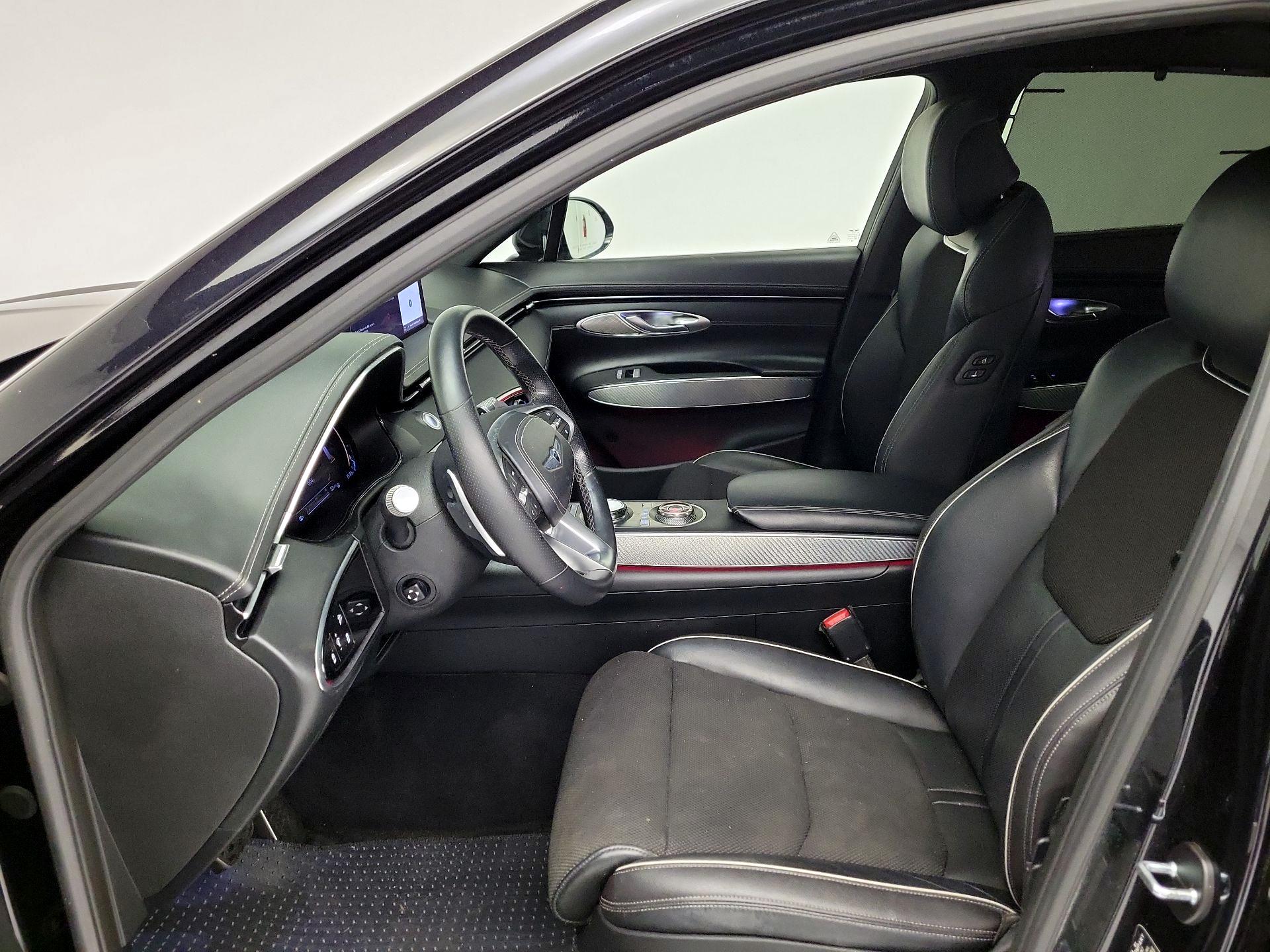 Thumbnail: 2025 Genesis GV70 - 11