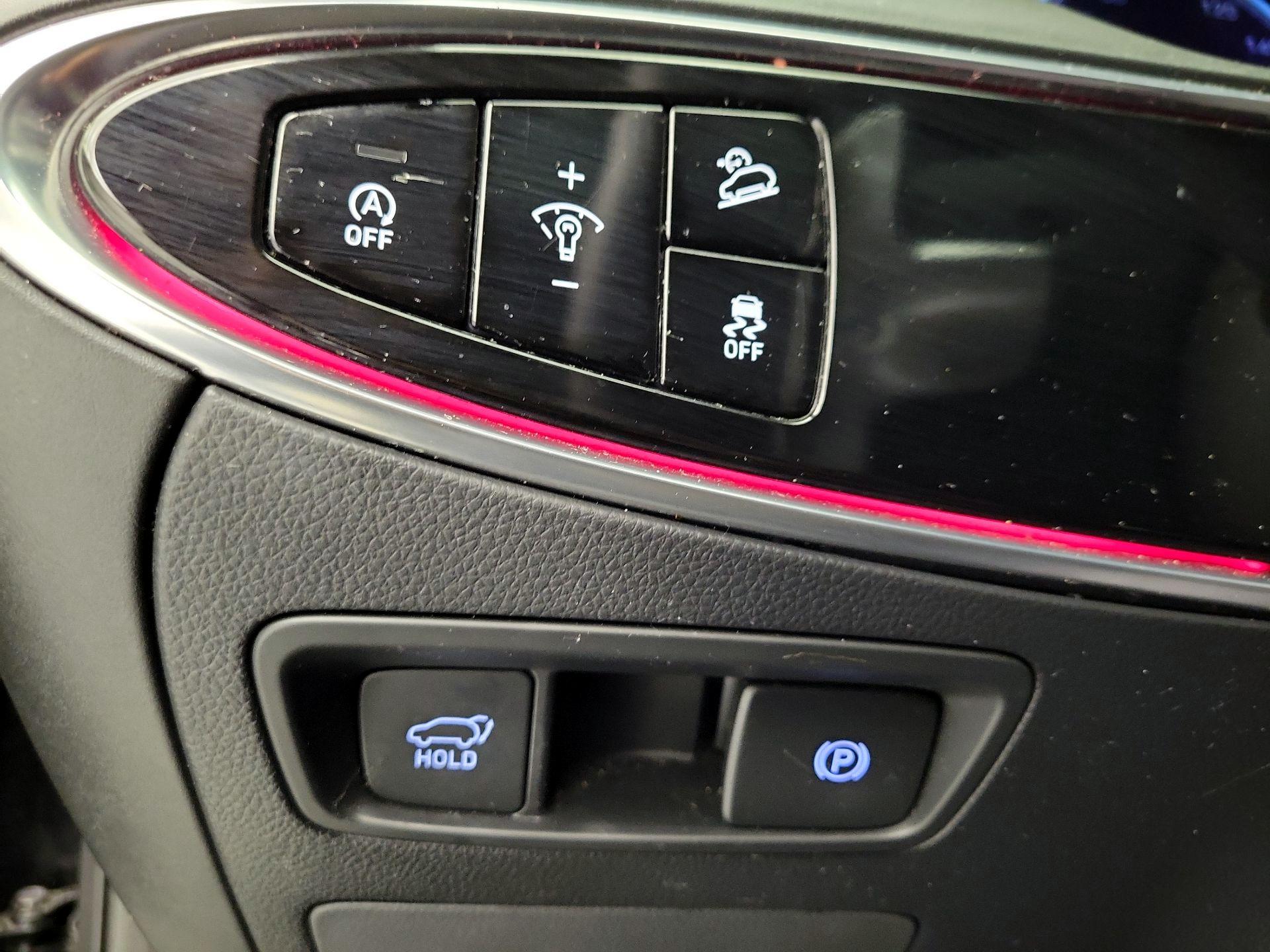 Thumbnail: 2025 Genesis GV70 - 13