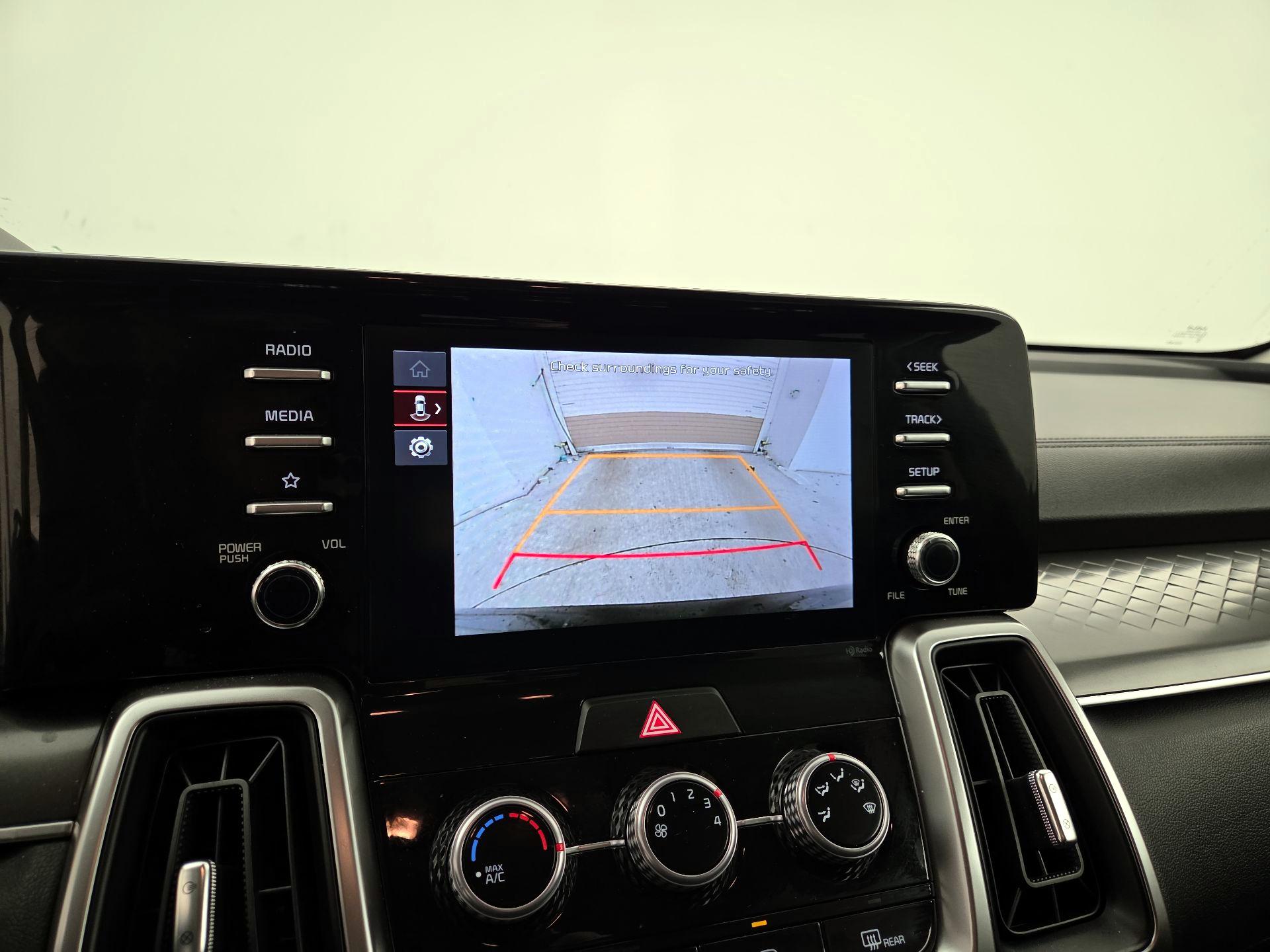 Thumbnail: 2023 Kia Sorento - 14