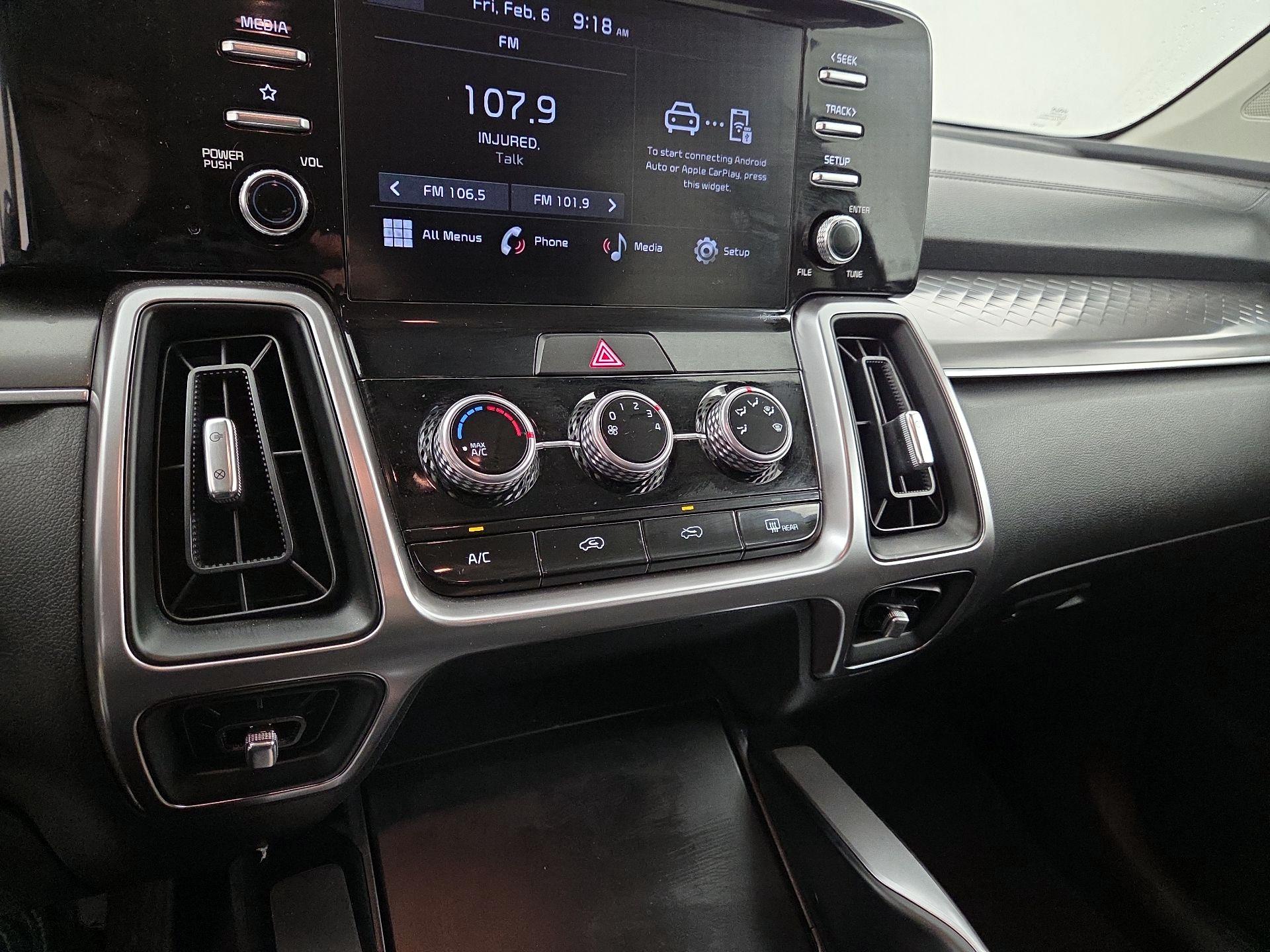 Thumbnail: 2023 Kia Sorento - 16