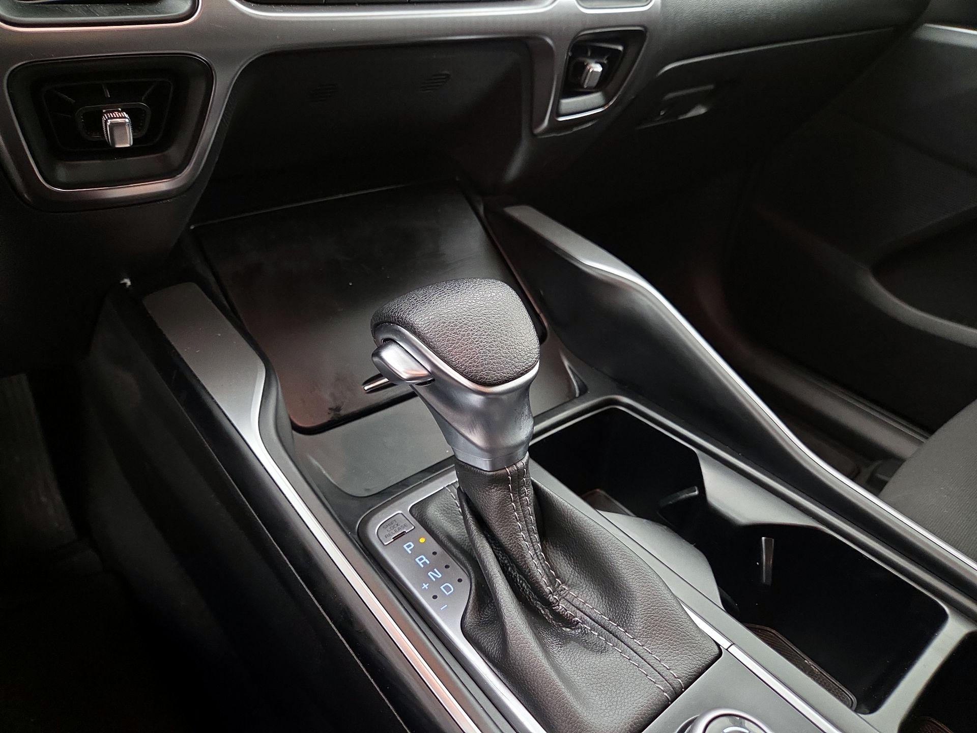 Thumbnail: 2023 Kia Sorento - 17