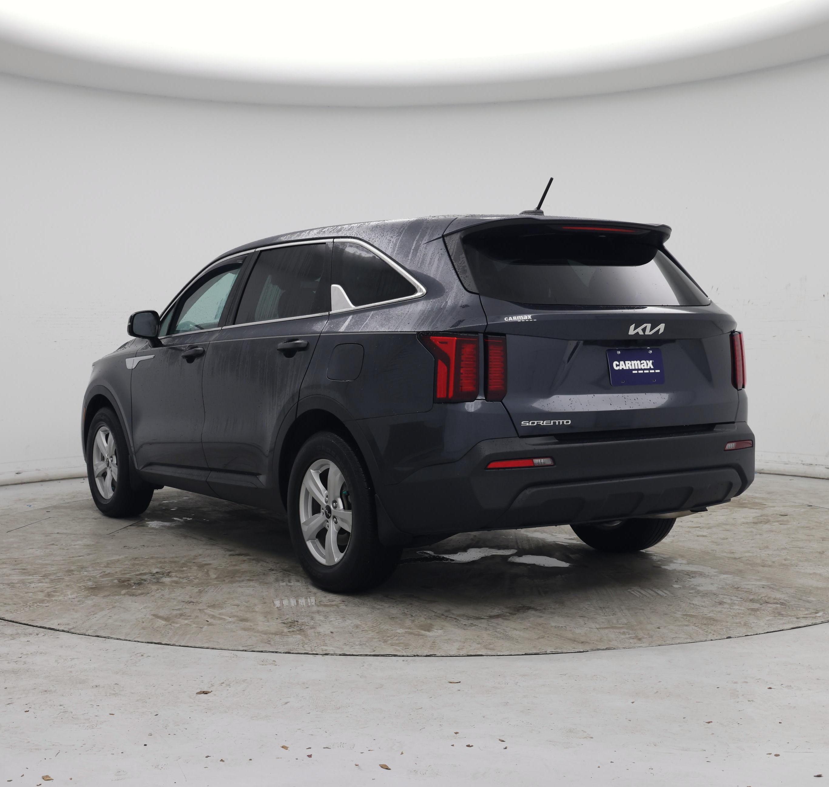 Thumbnail: 2023 Kia Sorento - 2