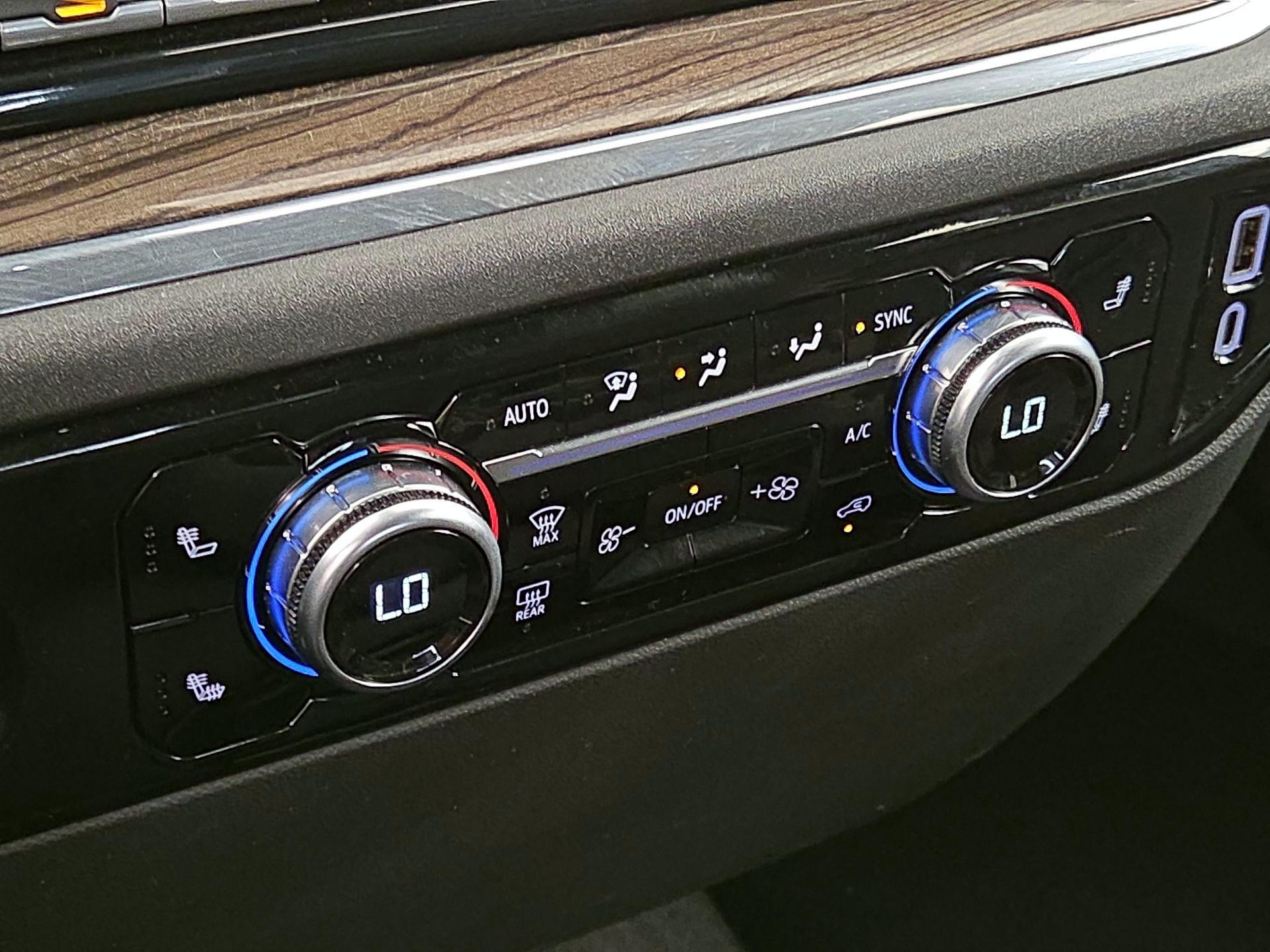 Thumbnail: 2024 GMC Sierra 1500 - 16