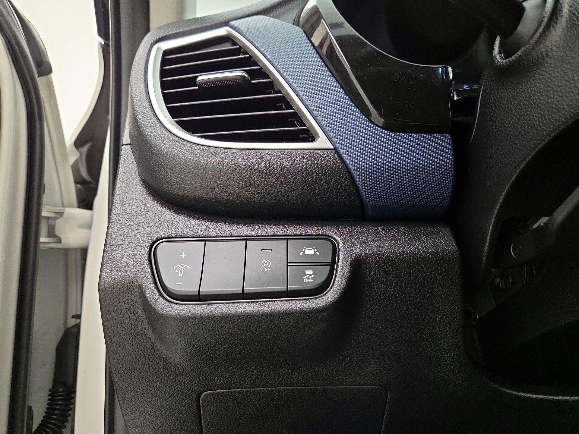 Thumbnail: 2023 Kia Seltos - 13