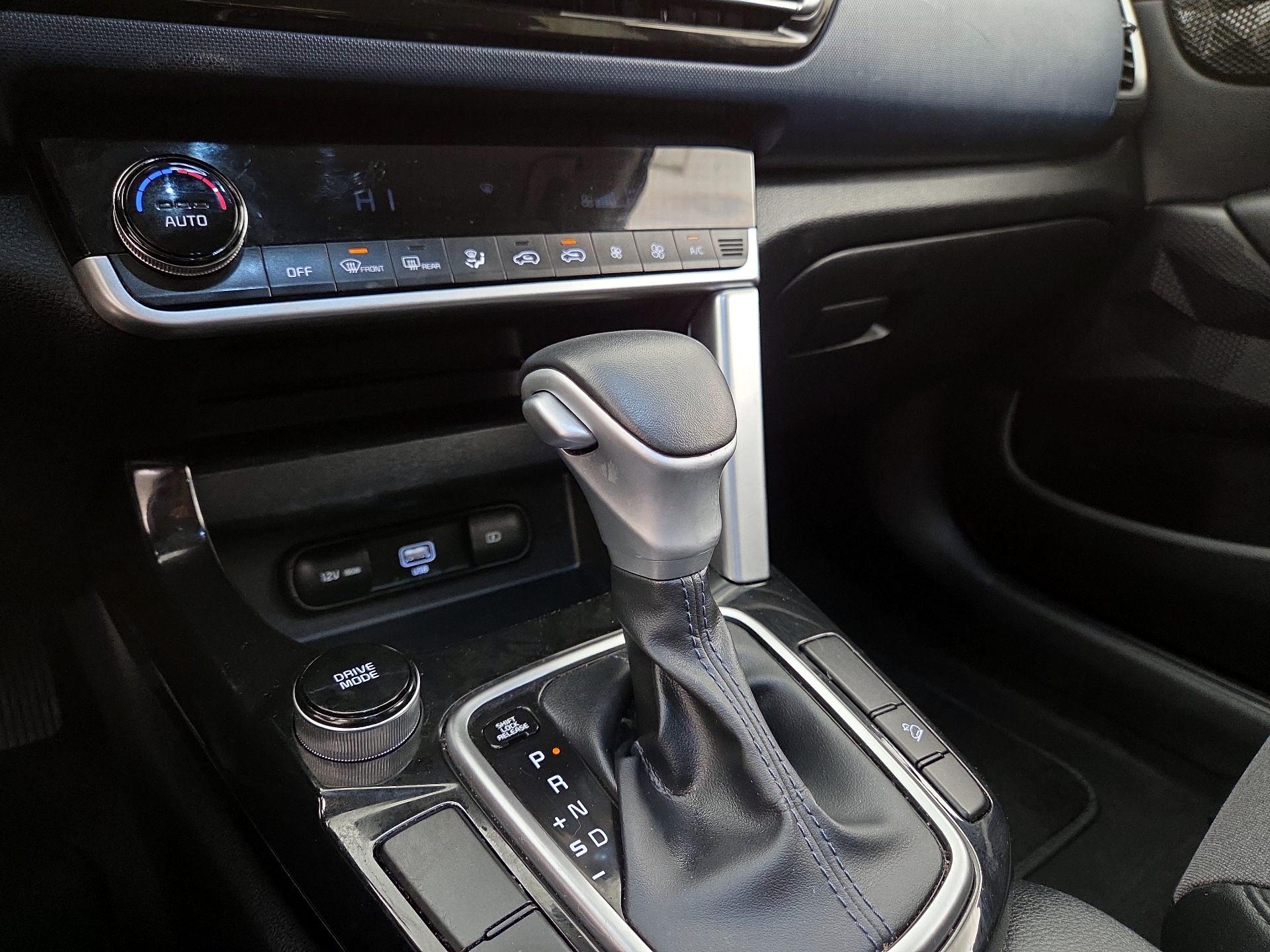 Thumbnail: 2023 Kia Seltos - 18