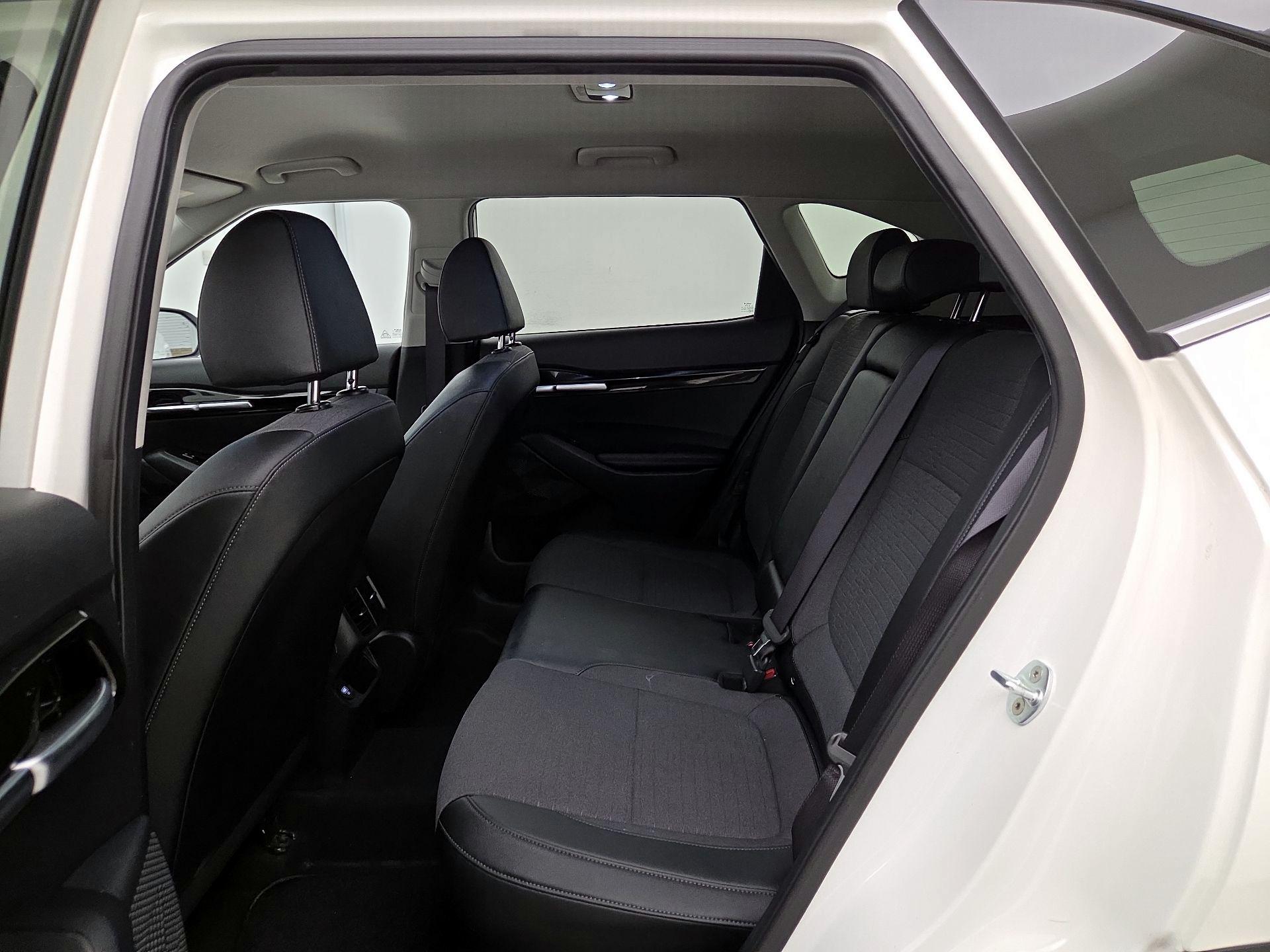 Thumbnail: 2023 Kia Seltos - 20