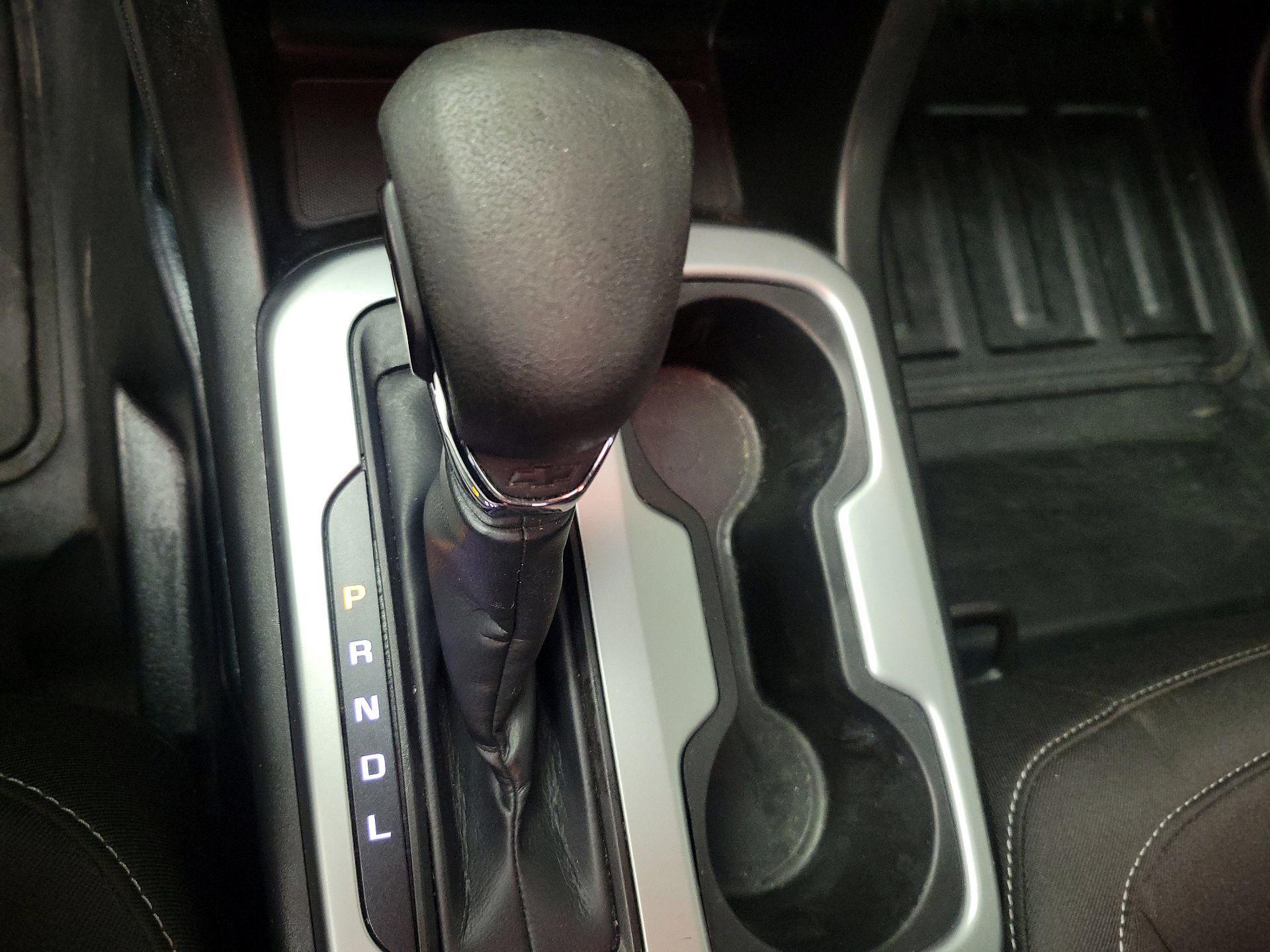 Thumbnail: 2022 Chevrolet Colorado - 17