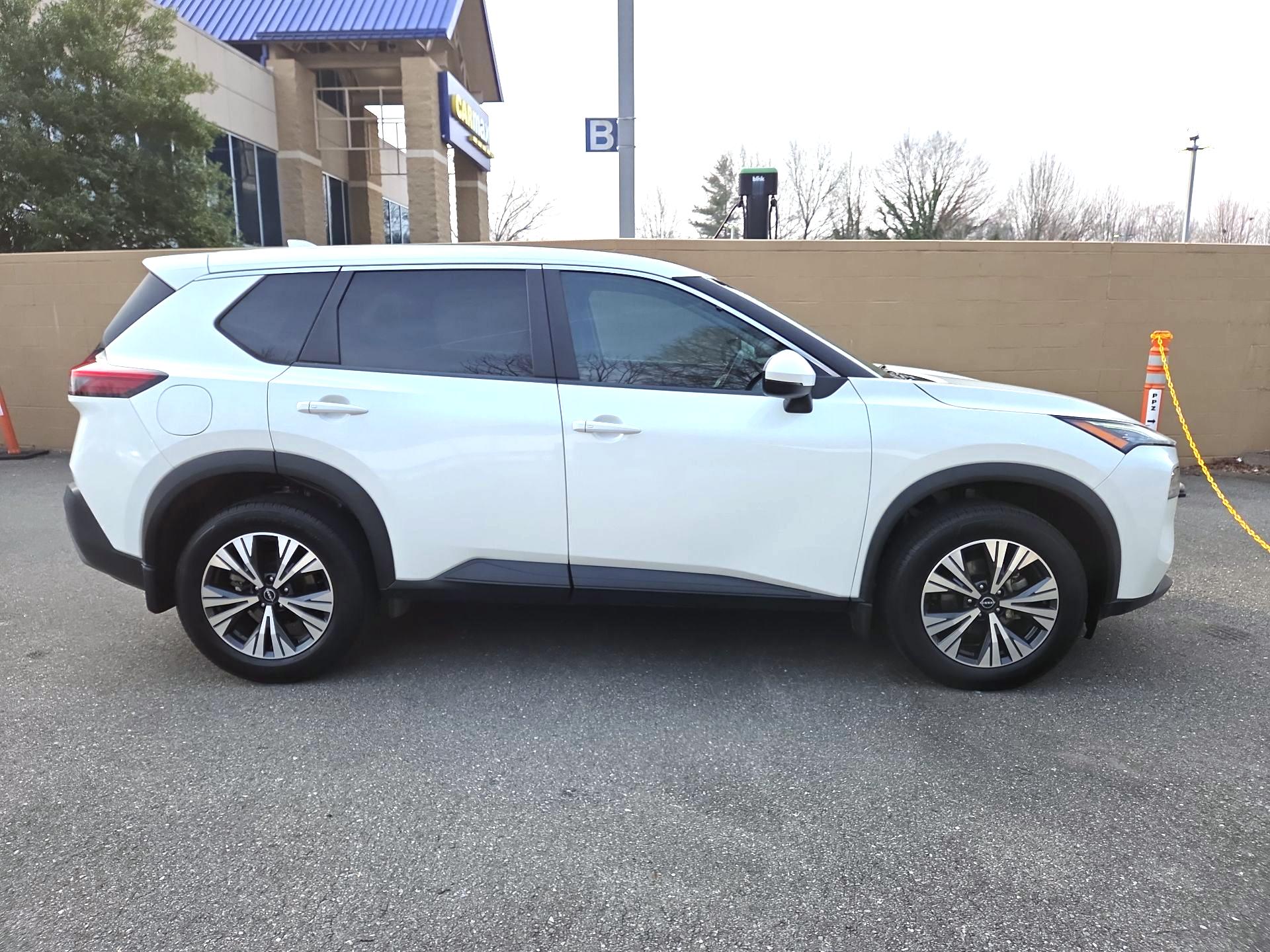 Thumbnail: 2023 Nissan Rogue - 4