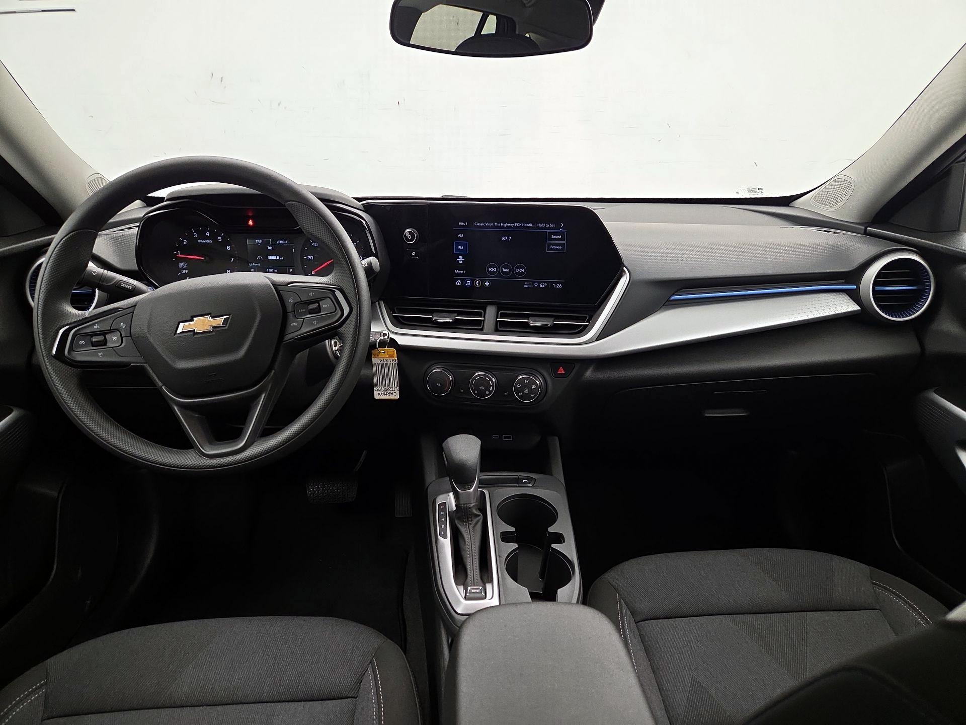 Thumbnail: 2024 Chevrolet Trax - 9