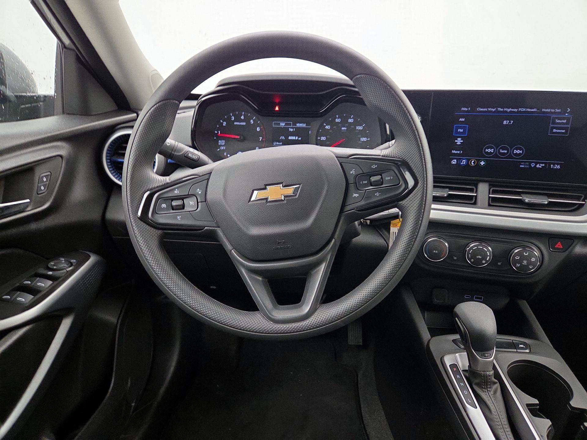 Thumbnail: 2024 Chevrolet Trax - 10